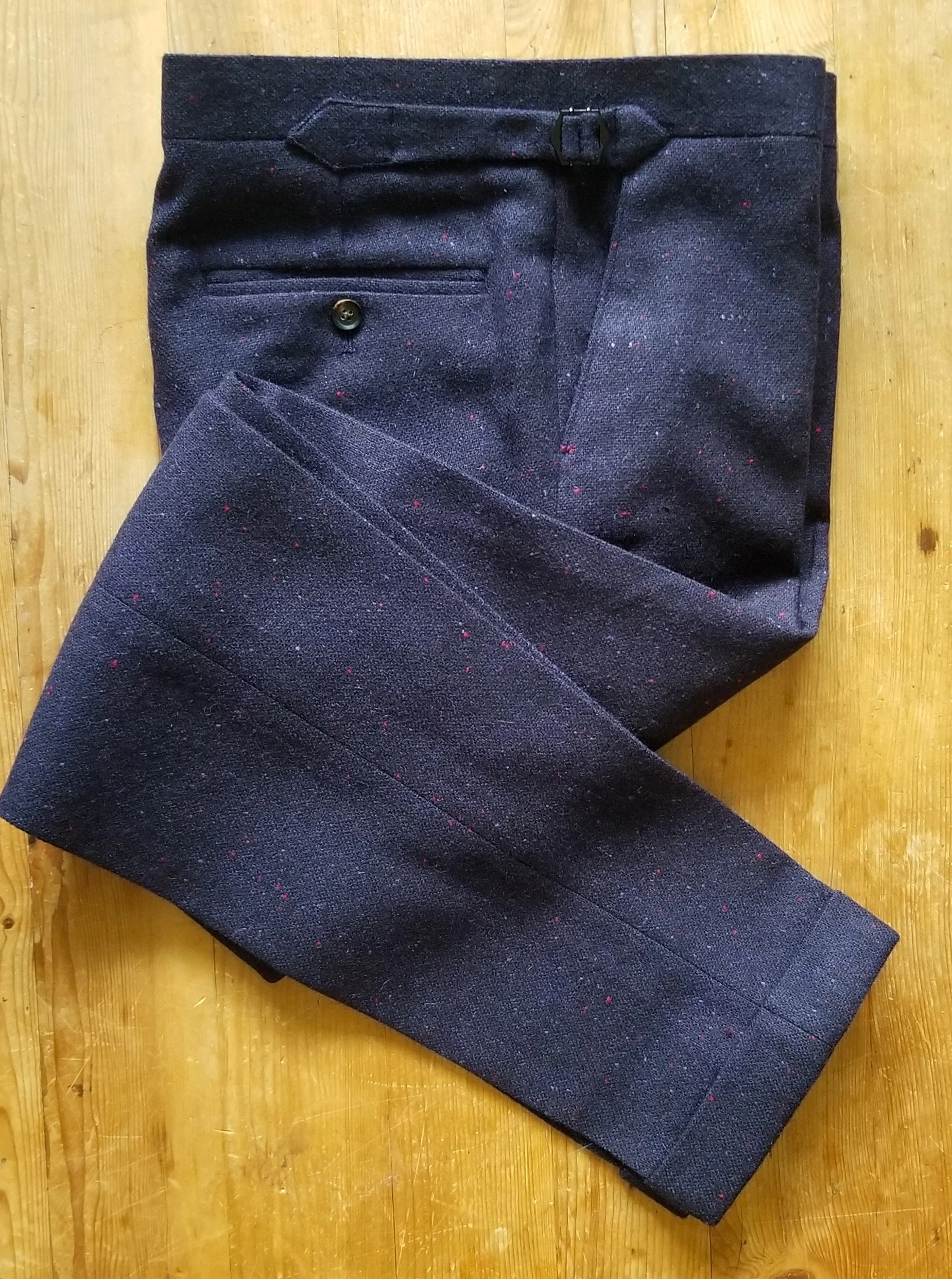3 Piece Suit in Navy Blue Donegal Tweed — TWEED ADDICT