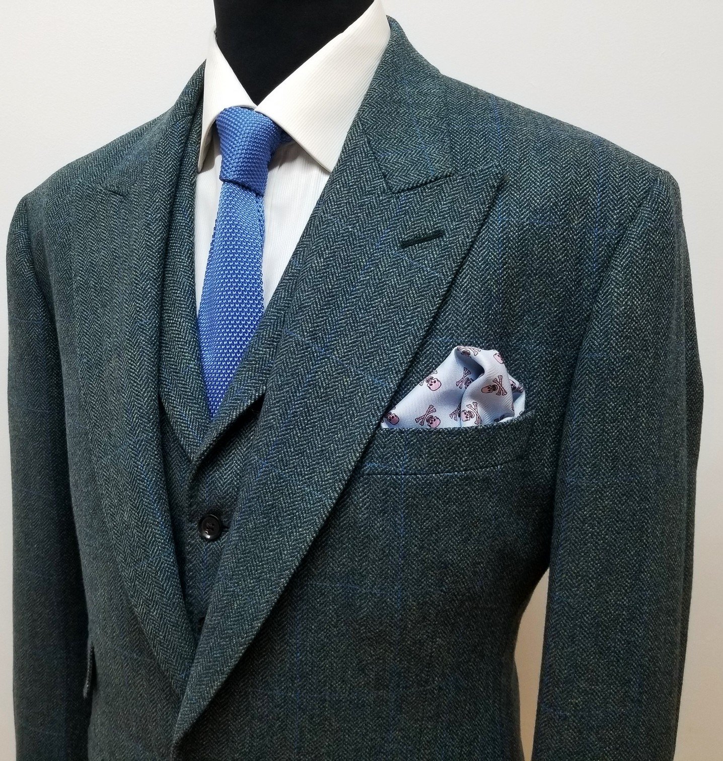 3 Piece suit in Lovat Mill Teviot tweed (9).jpg