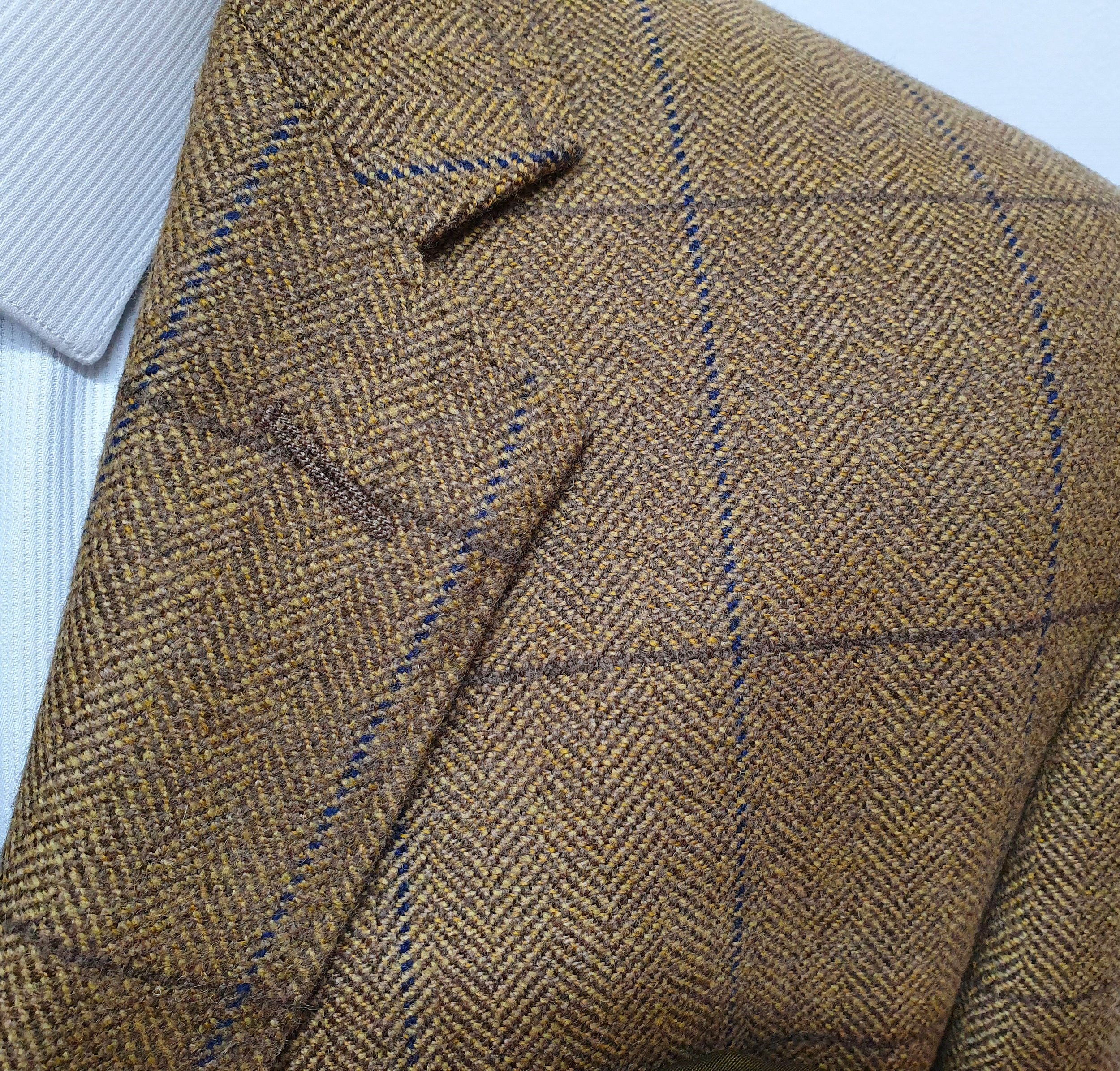 2 Piece suit in porter and harding Glenroyal tweed (4).jpg