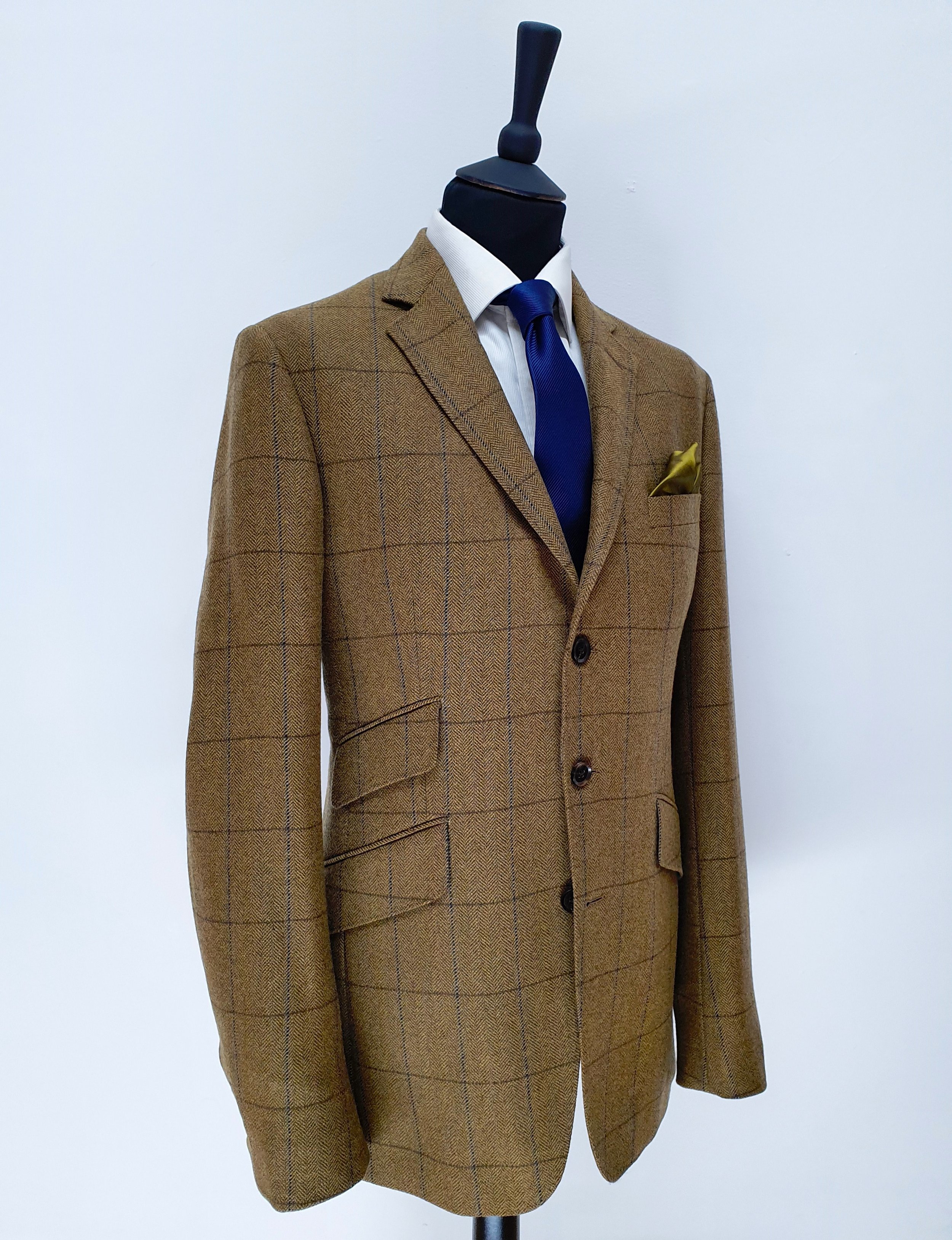2 Piece suit in porter and harding Glenroyal tweed (6).jpg