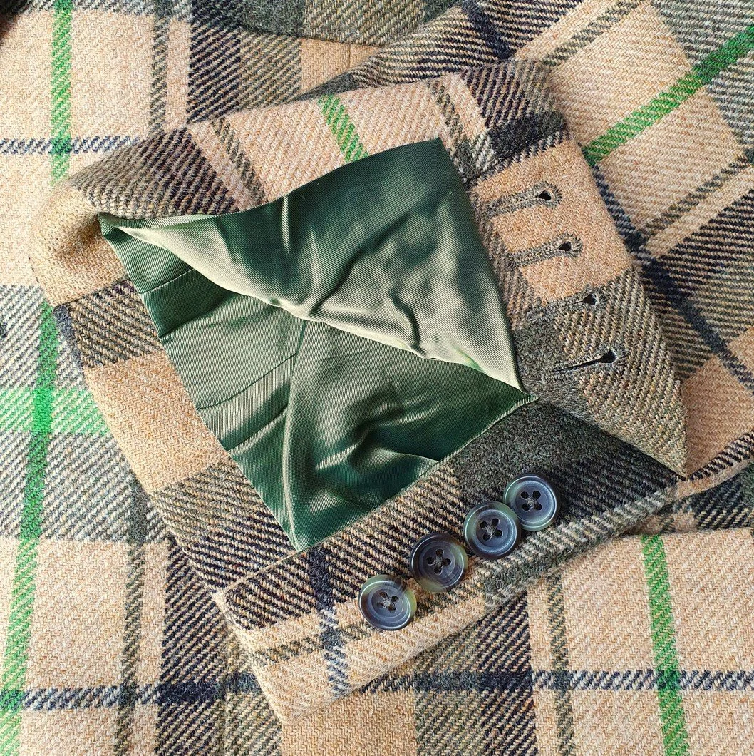 Fox Brothers Tweed Jacket (1).jpg