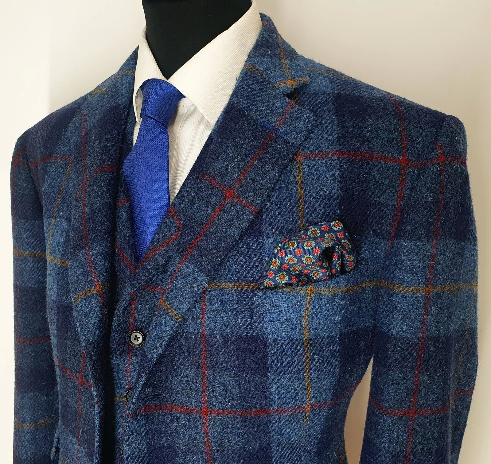 Jacket and Waistcoat in Blue Check Harris Tweed (8).jpg