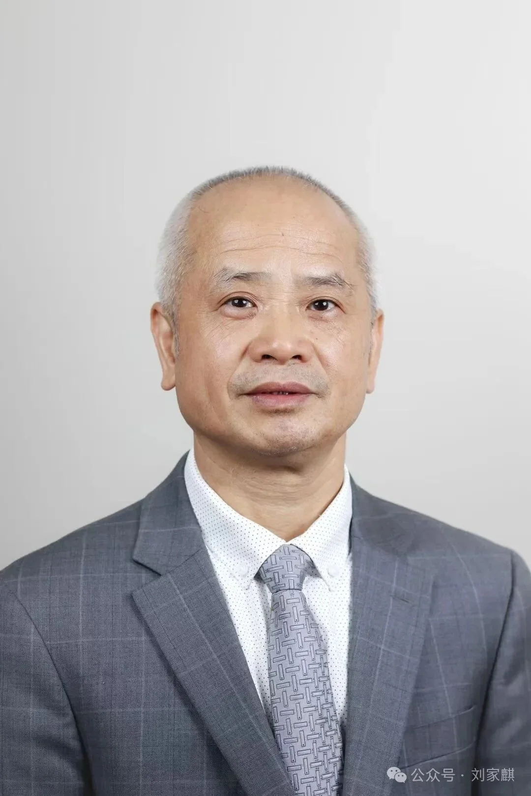 凤阳道家中医吴明杰博士的肖像