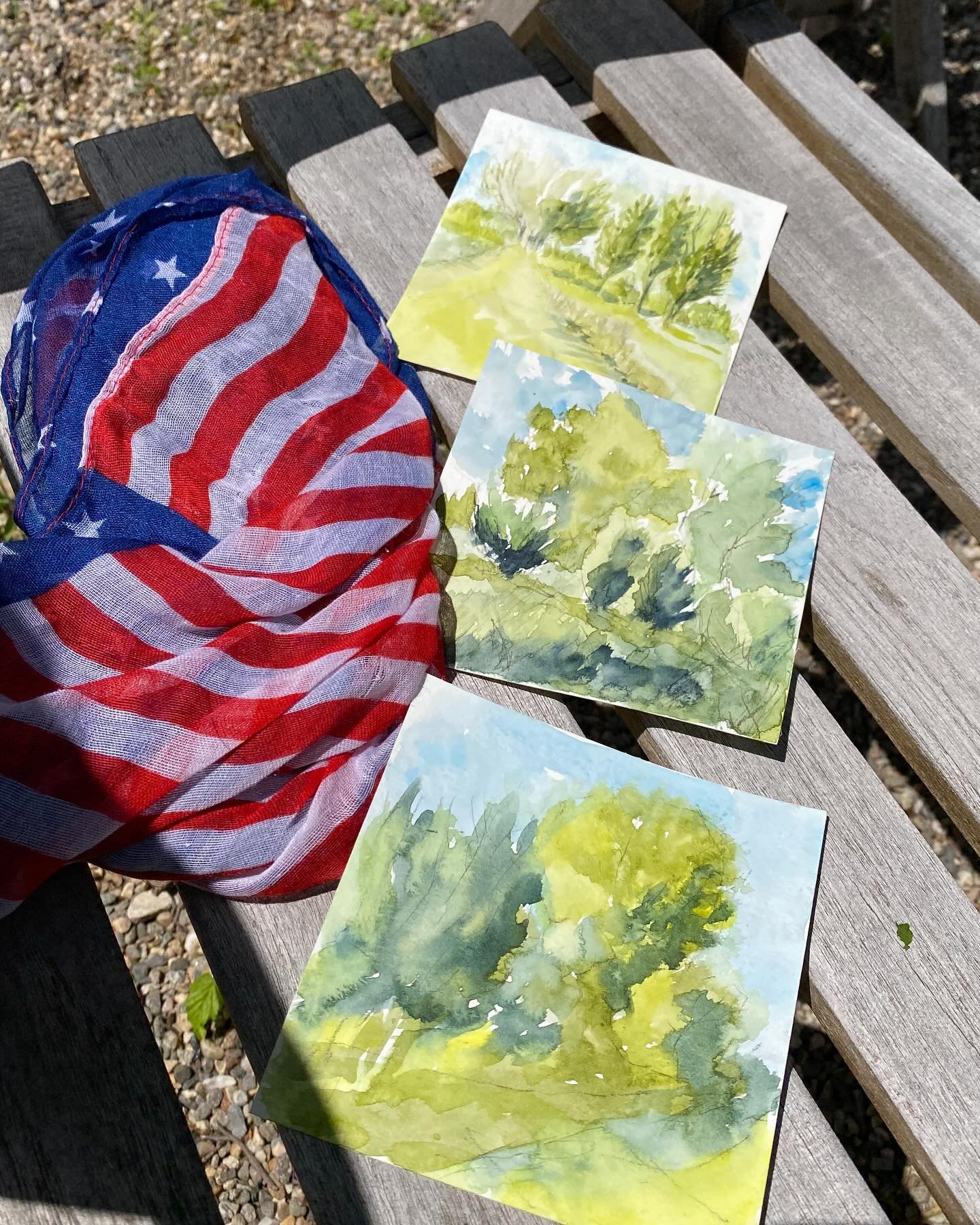 A quiet day of painting❤️🤍💙