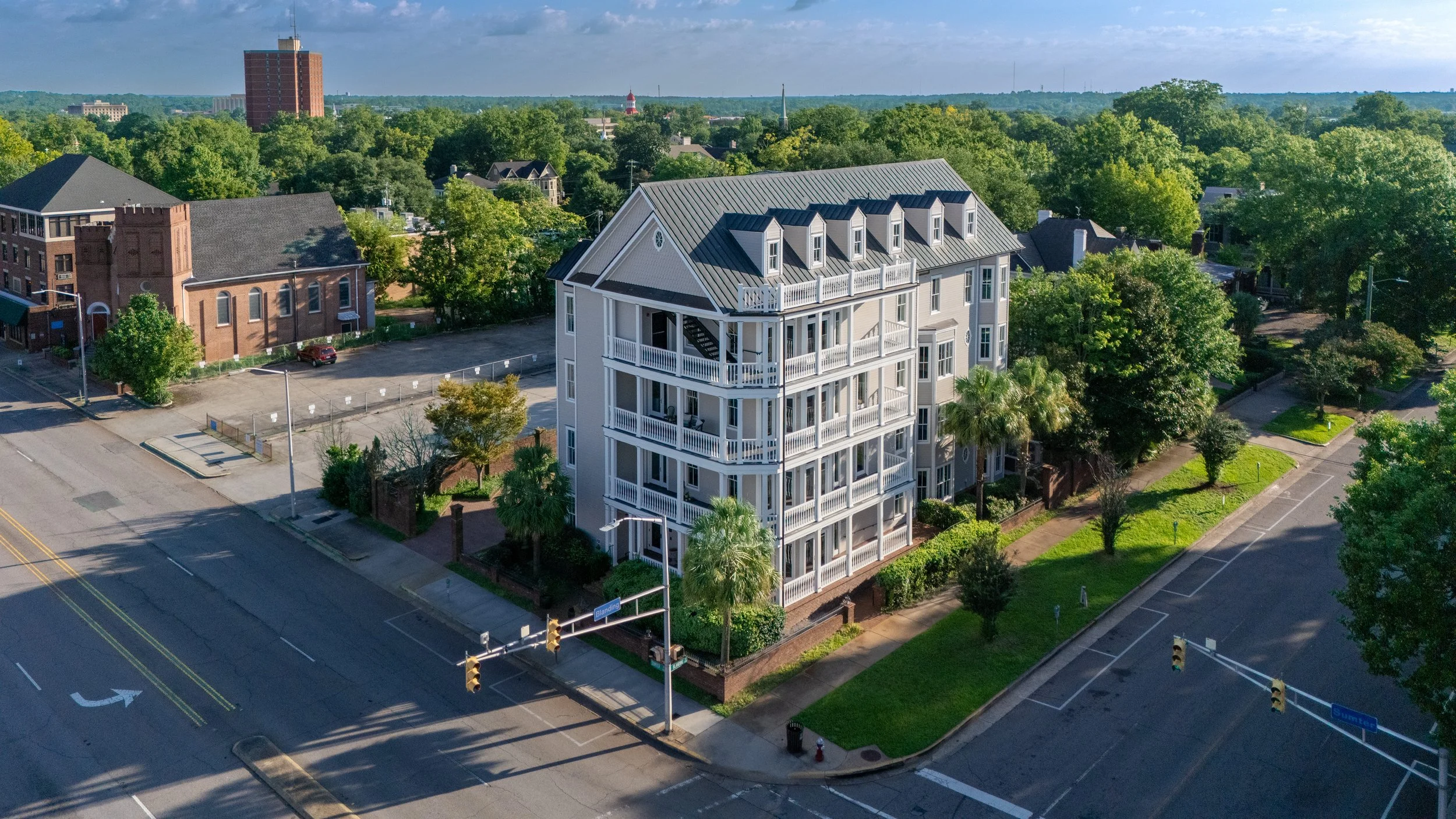 Blanding St Exterior-06.jpg