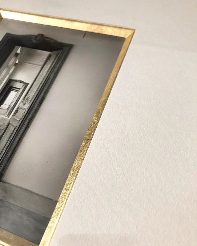Soigner les détails
.
#workinprogress #goldendetails #simplicity #walloffrench