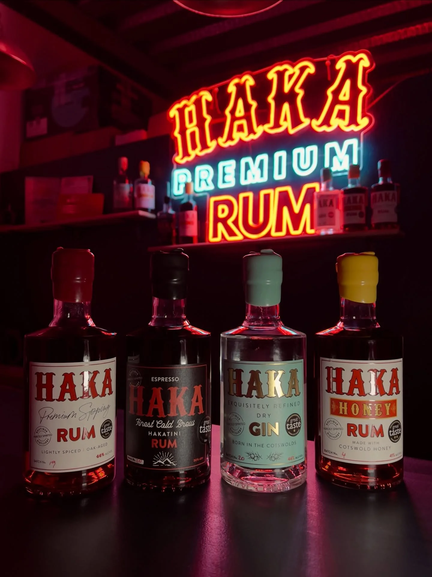 Lineup was looking great on the bar when I flicked off the lights tonight. 
.
.
#neonsign #hakarum #hakagin #haka #cotswoldrum #cotswoldgin #cotswoldgindistillery #thecotswolds #honeyrum #espressomartini #espressomartinitime🍸 #drygin #worldsbestgin 