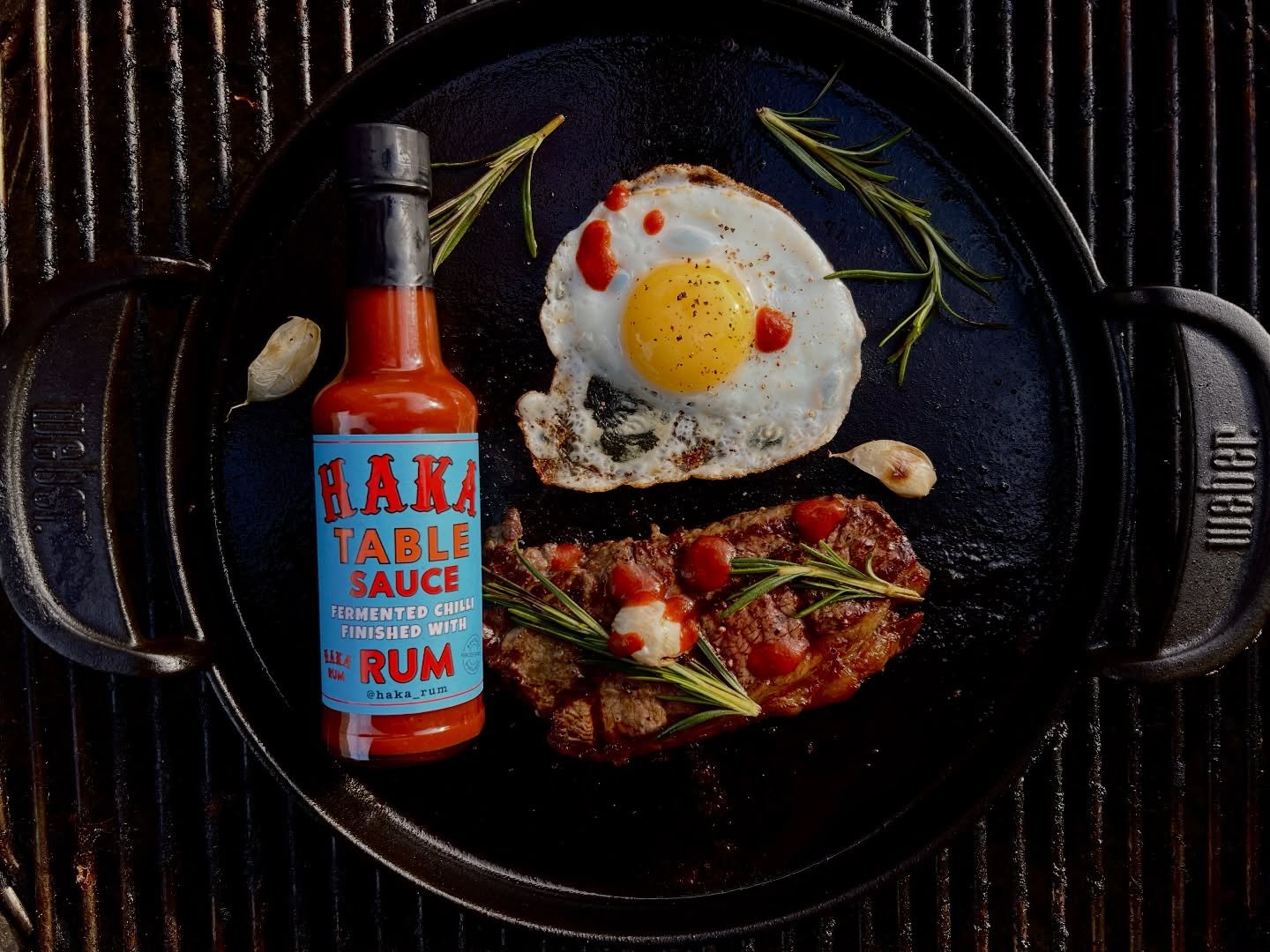 Steak and egg for lunch done right🤌🏼🔥
.
.
#bbqlovers #hotsaucelover #steakporn #haka #hakarum