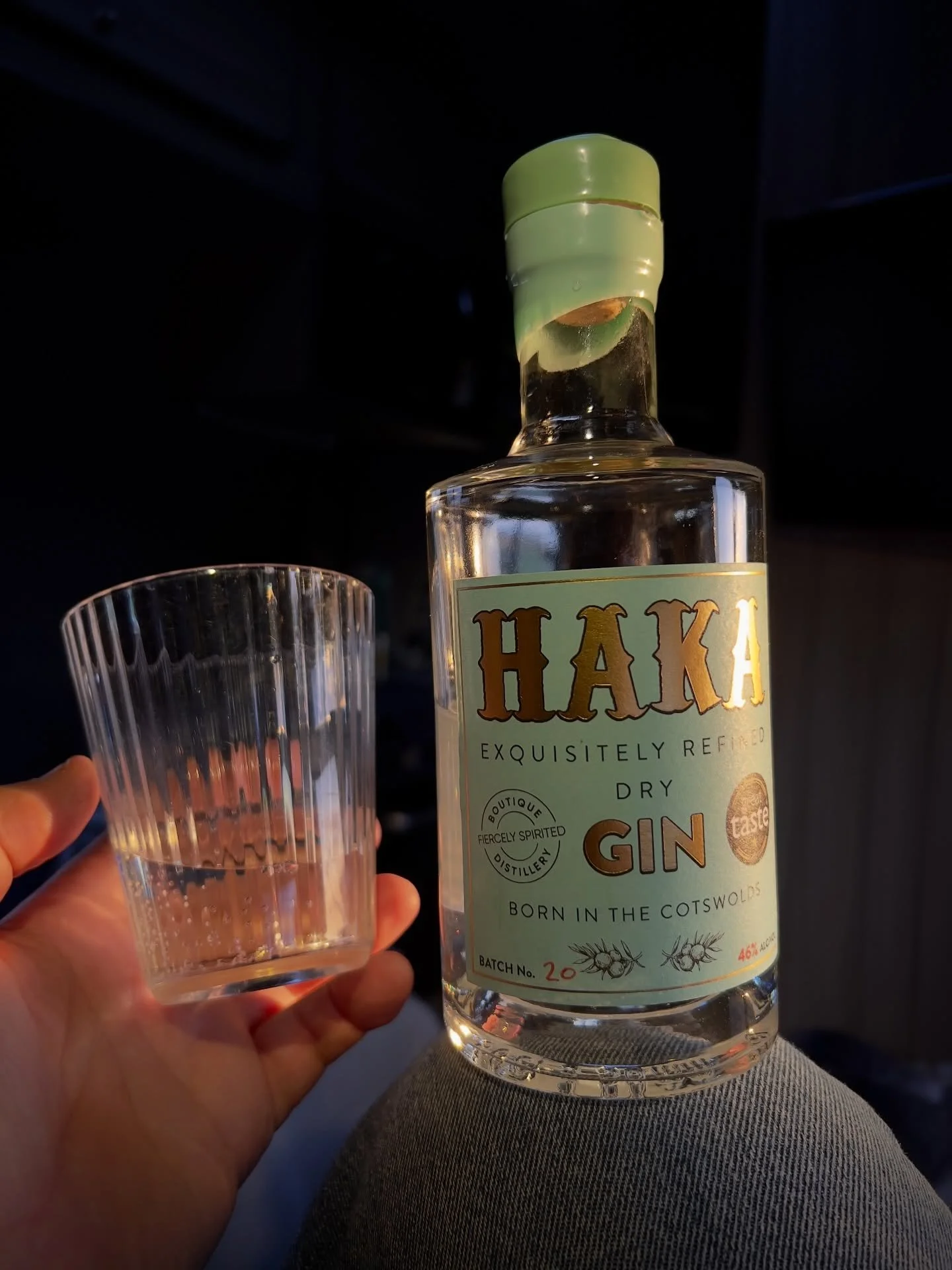 Camper van sunset strength G+T made with our HAKA 46%. 
Back to basics: No ice, No garnish, just great ice cold Gin and Indian tonic🙌
.
.
#haka #gin #sundowner #vanlife #ginandtonictime