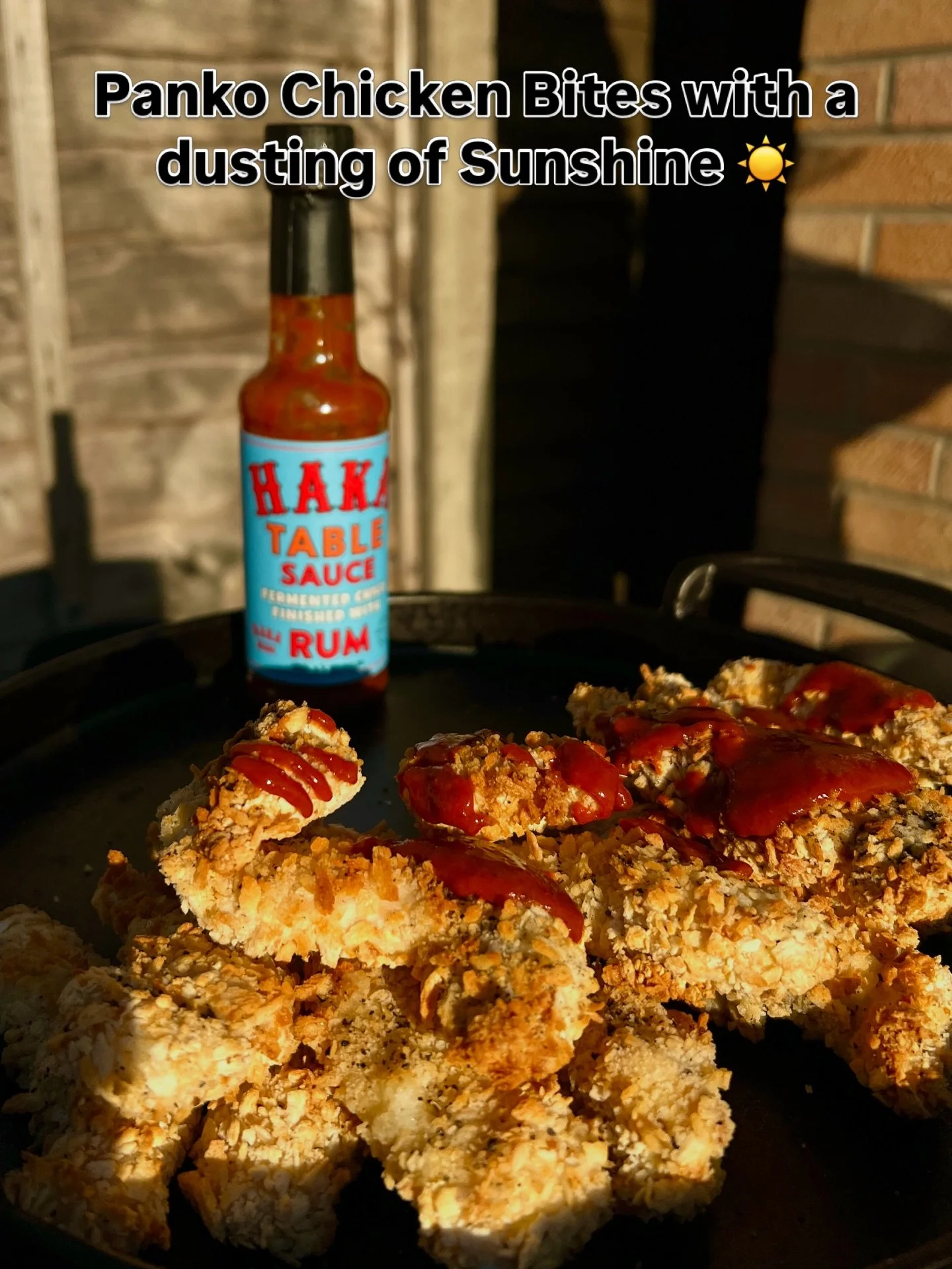 Panko chicken bites tonight.
. Dust in seasoned flour
. Into egg wash with a little added oil mixed in
. Chuck in and coat with Panko crumbs
. Air fry 185c for 11/12 mins
. Dip in HAKA TABLE Sauce
 🔥🔥🔥

#hakarum #hotsauce #haka #pankochicken #airf