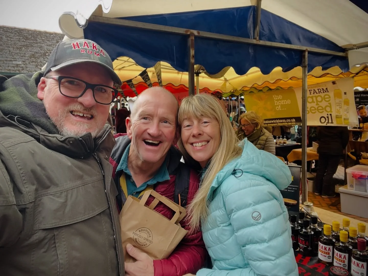 Had this absolute legend Michael &ldquo;Eddy the Eagle 🦅&rdquo; and his lovely Mrs swing by my stand at Stroud Farmers Market on Saturday to get some Haka Rum and Haka TABLE Hot Sauce. Really lovely couple and very cool to meet them both🥃
.
.
#stro