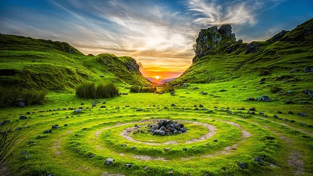 stone-circles-1853340_640.jpg