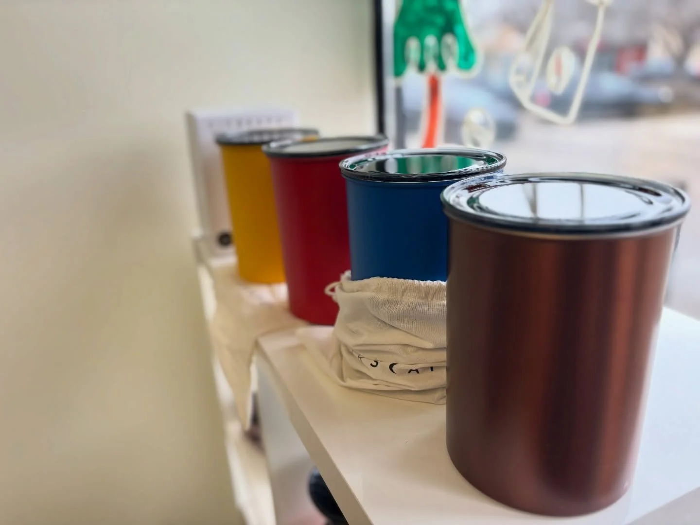 Grab one of our Airscapes (we keep a variety of colors in stock at all times!) or bring any jar you love, and refill your beans with us for a little discount!

Looking for a specific color? We can order it in just for you 🤍

Better for your beans, b