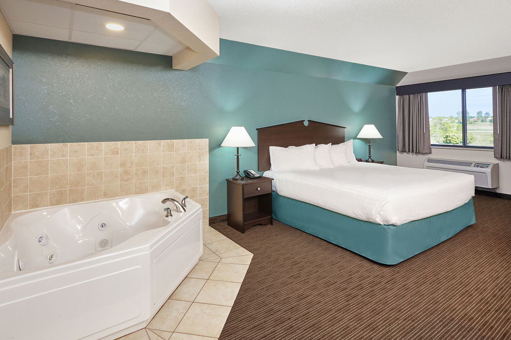 americinnGuestRoom1.jpg