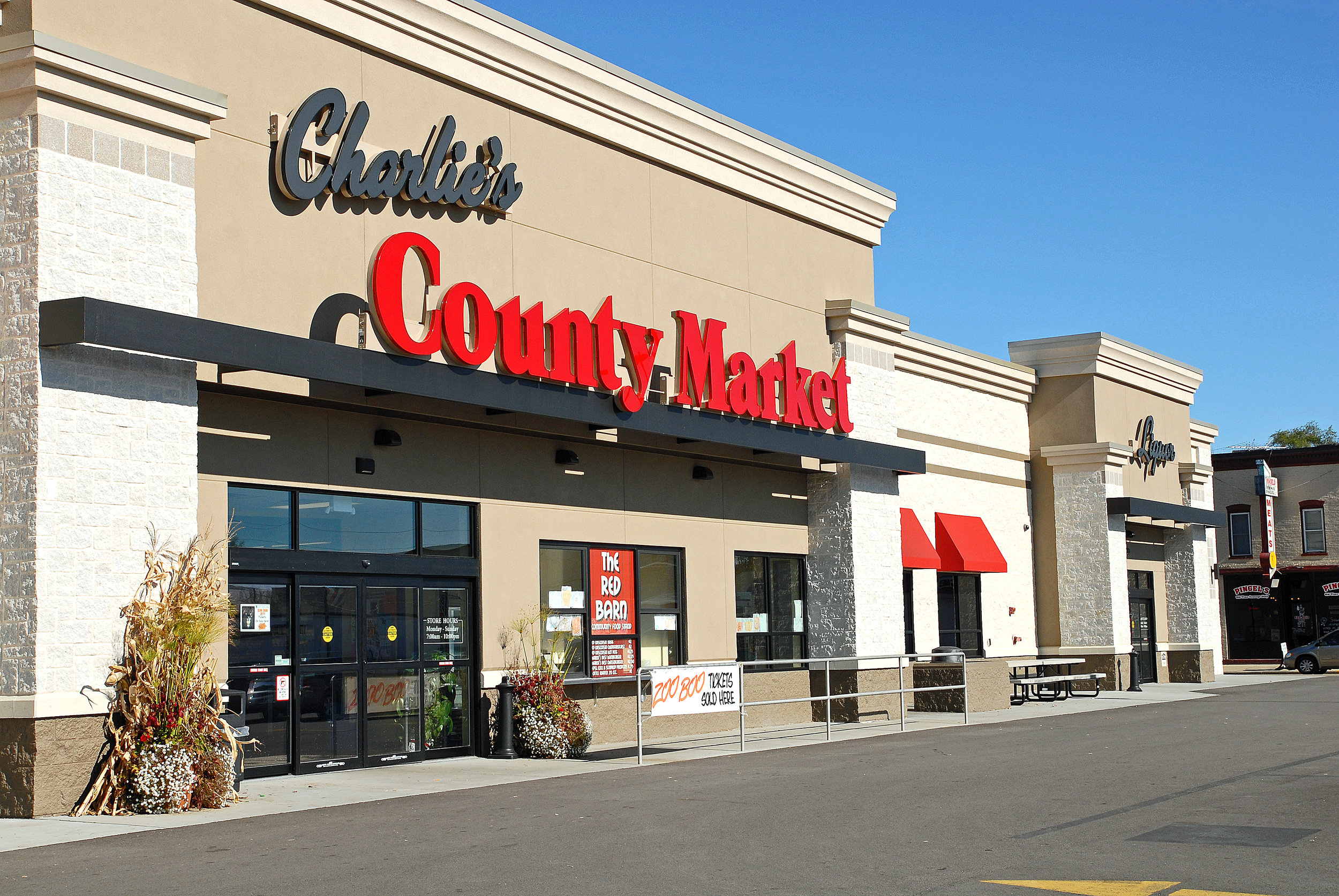 Charlie's County Market 