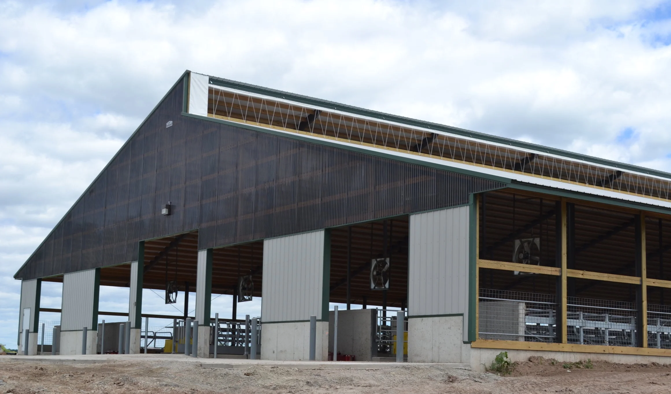 Meadowlark Dairy Young Stock & Dry Cow Barn Bayland Buildings, Inc