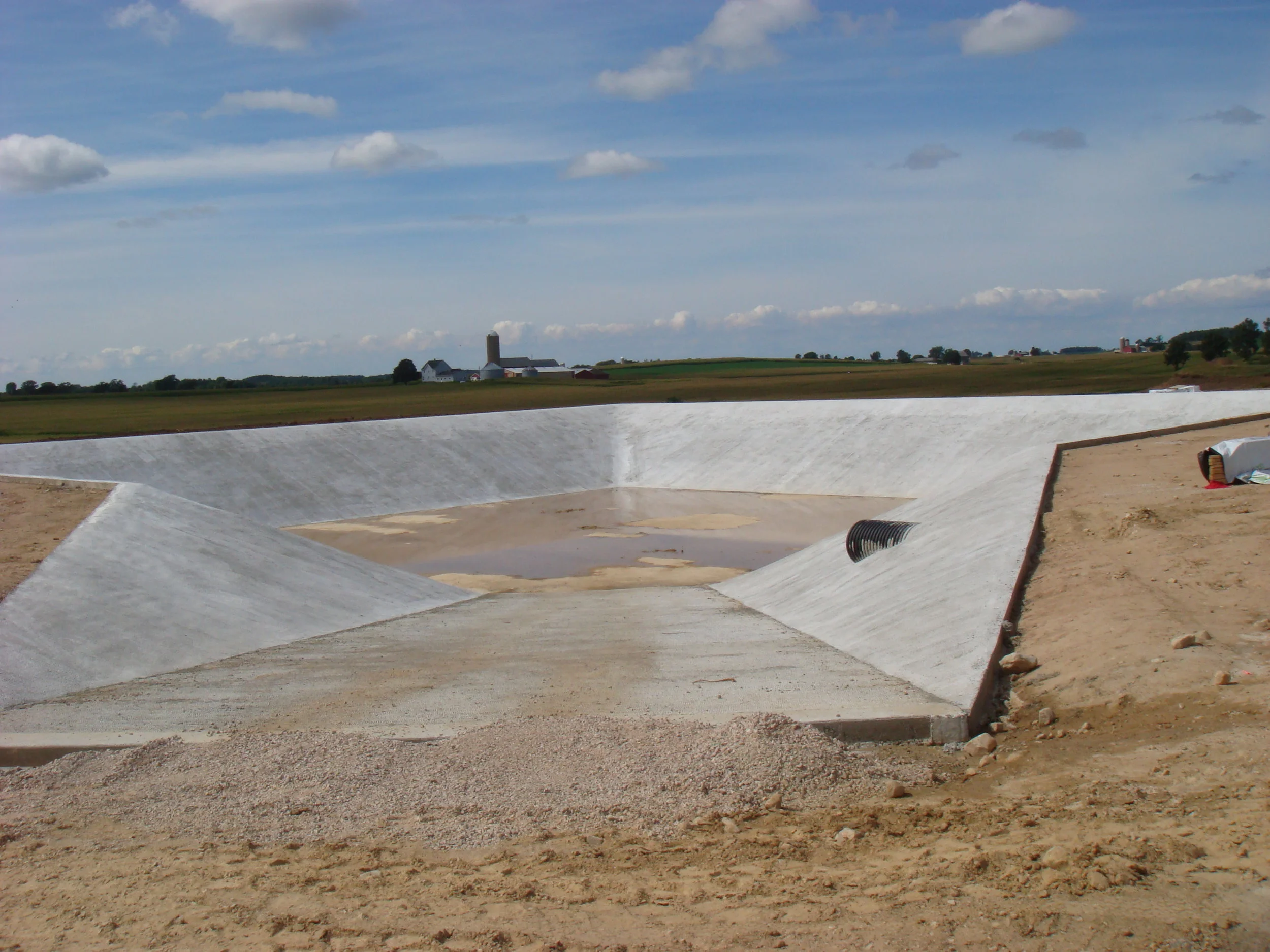 25 manure pit.jpg