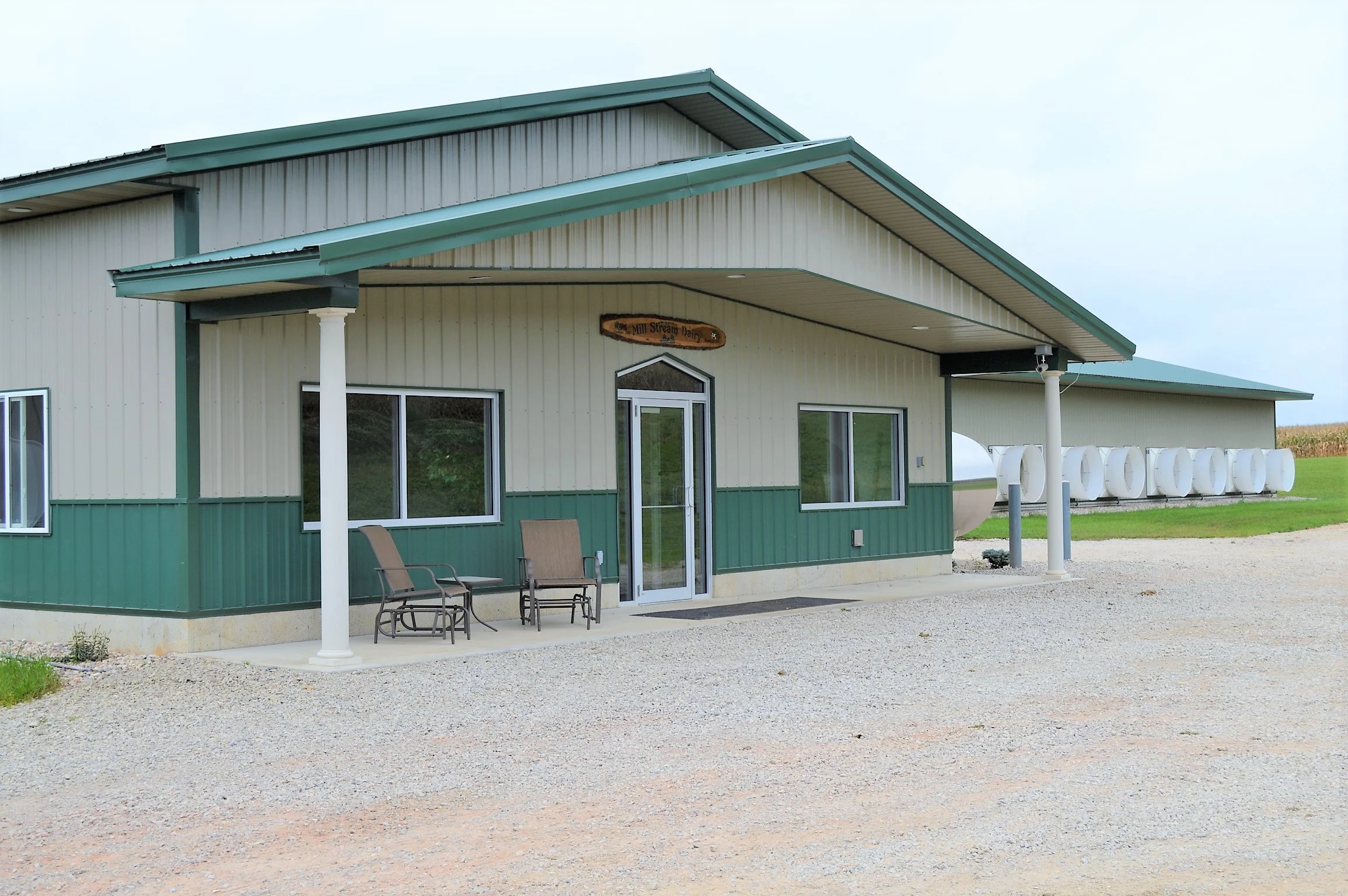 MILL STREAM DAIRY ROBOT BARN
