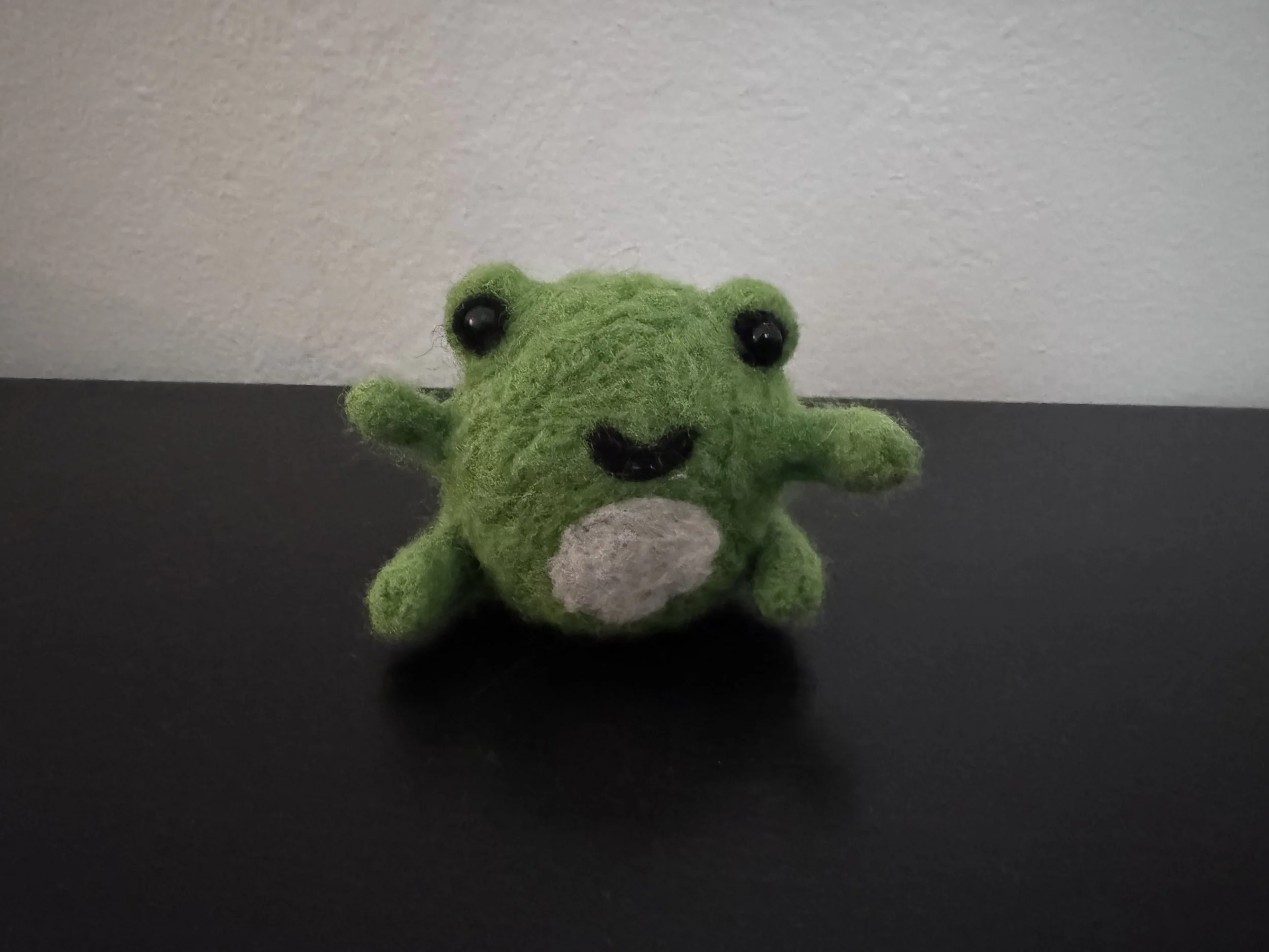   Thomas Börner    Mr. Pea , 2023  Needle felted wool 