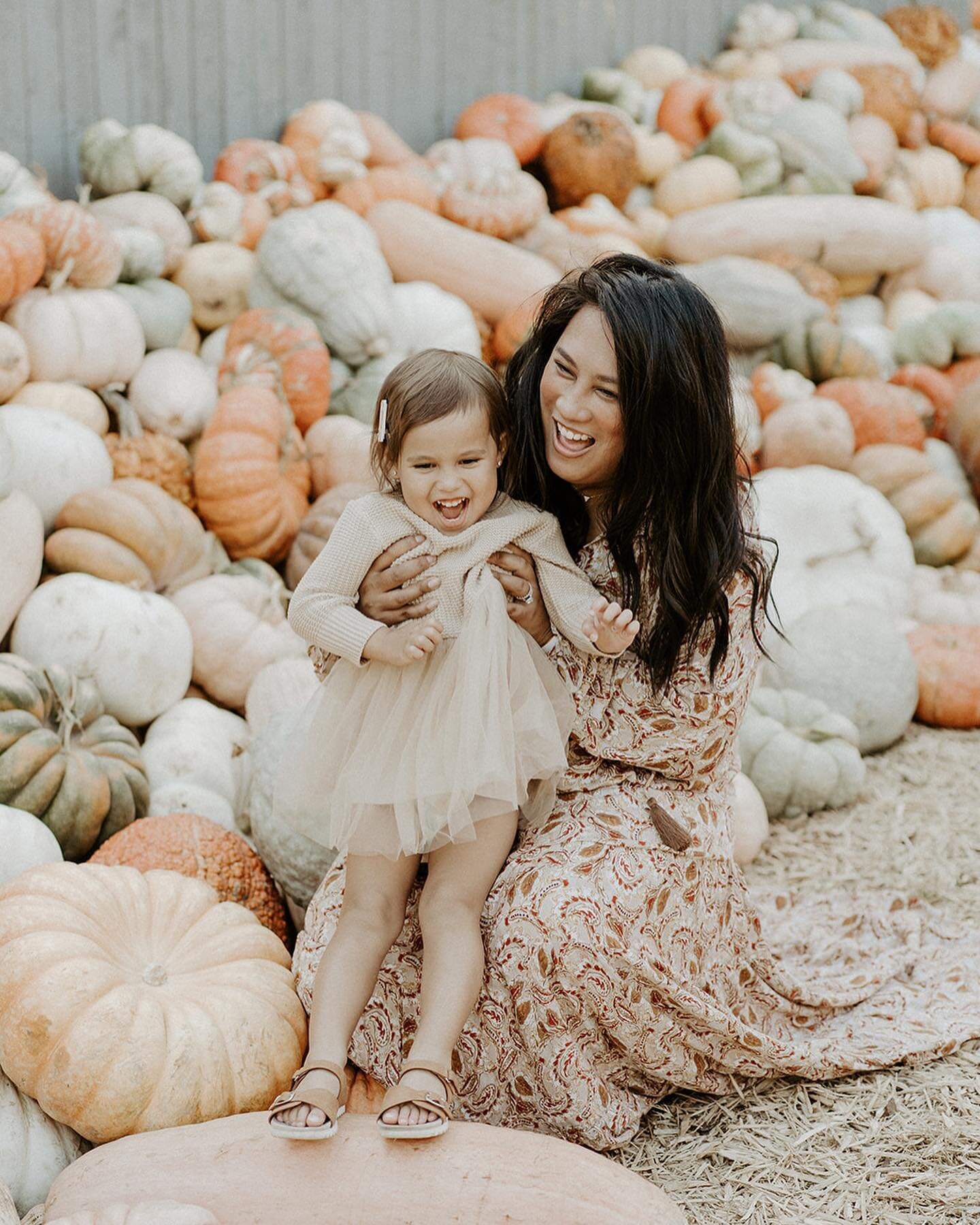 It&rsquo;s true, we&rsquo;re obsessed for all things Fall 🍂
.
.
.
.
.

#dallasarboretum #pumpkinpatch #pumpkinseason #allthingsfall #dallastx #pslseason #psl