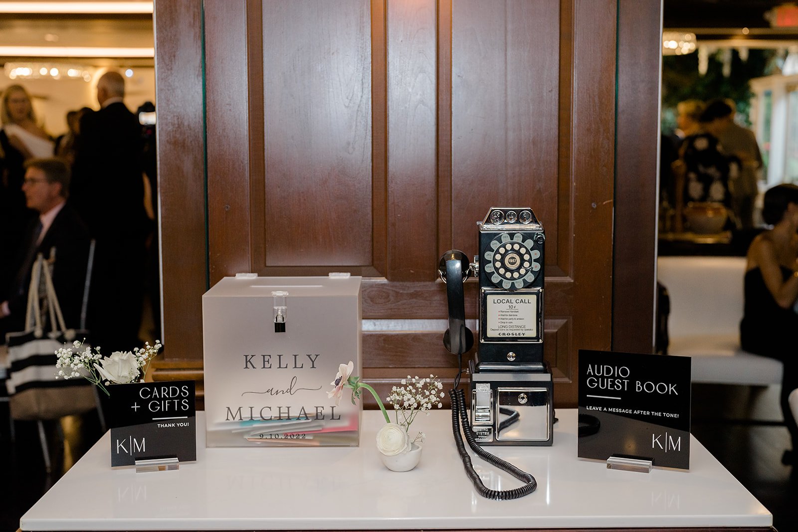 Kelly and Mike_Magdalena Studios-1214.jpg