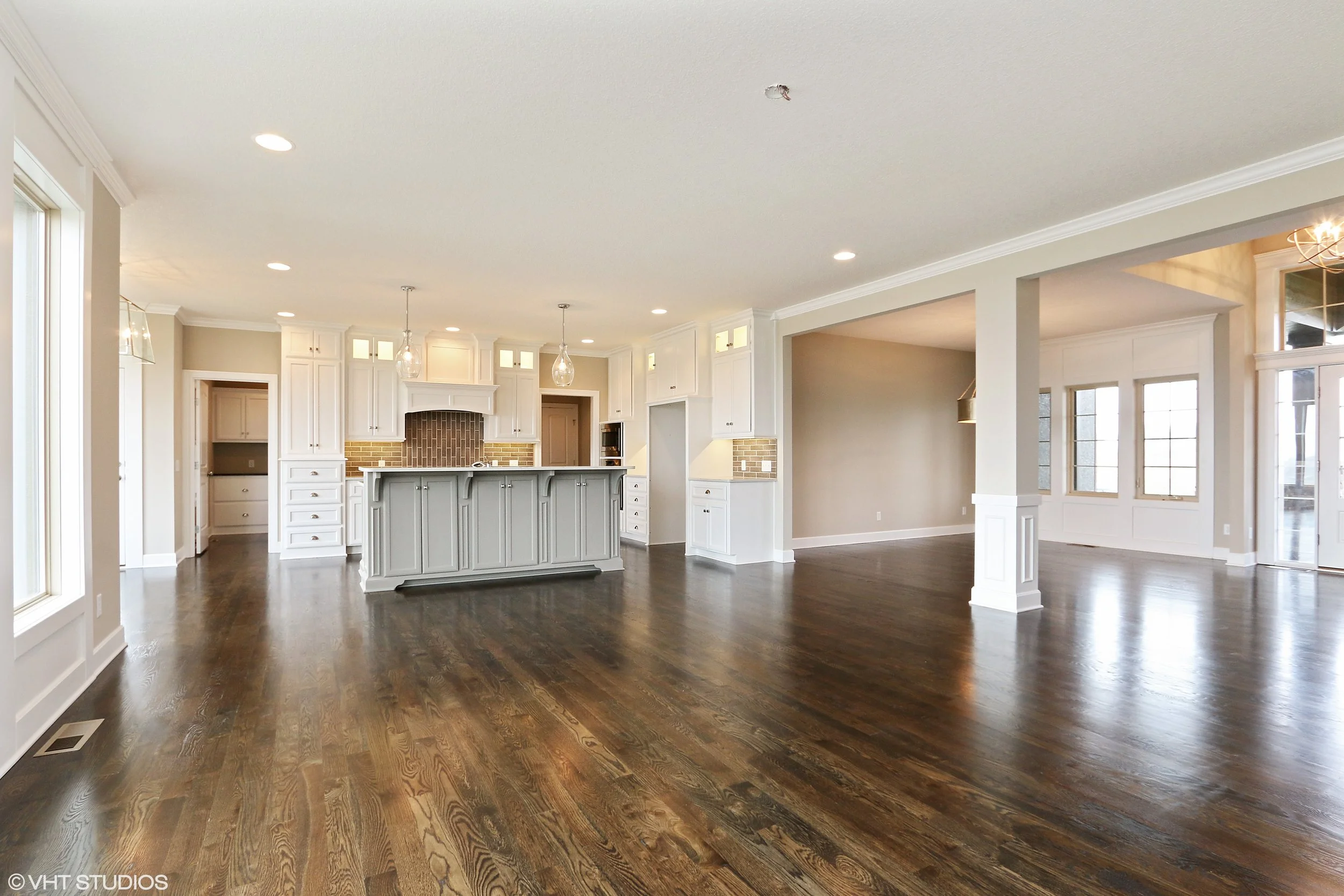07_211SWRooseveltRidge_91_KitchenLivingRoom_HiRes.jpg