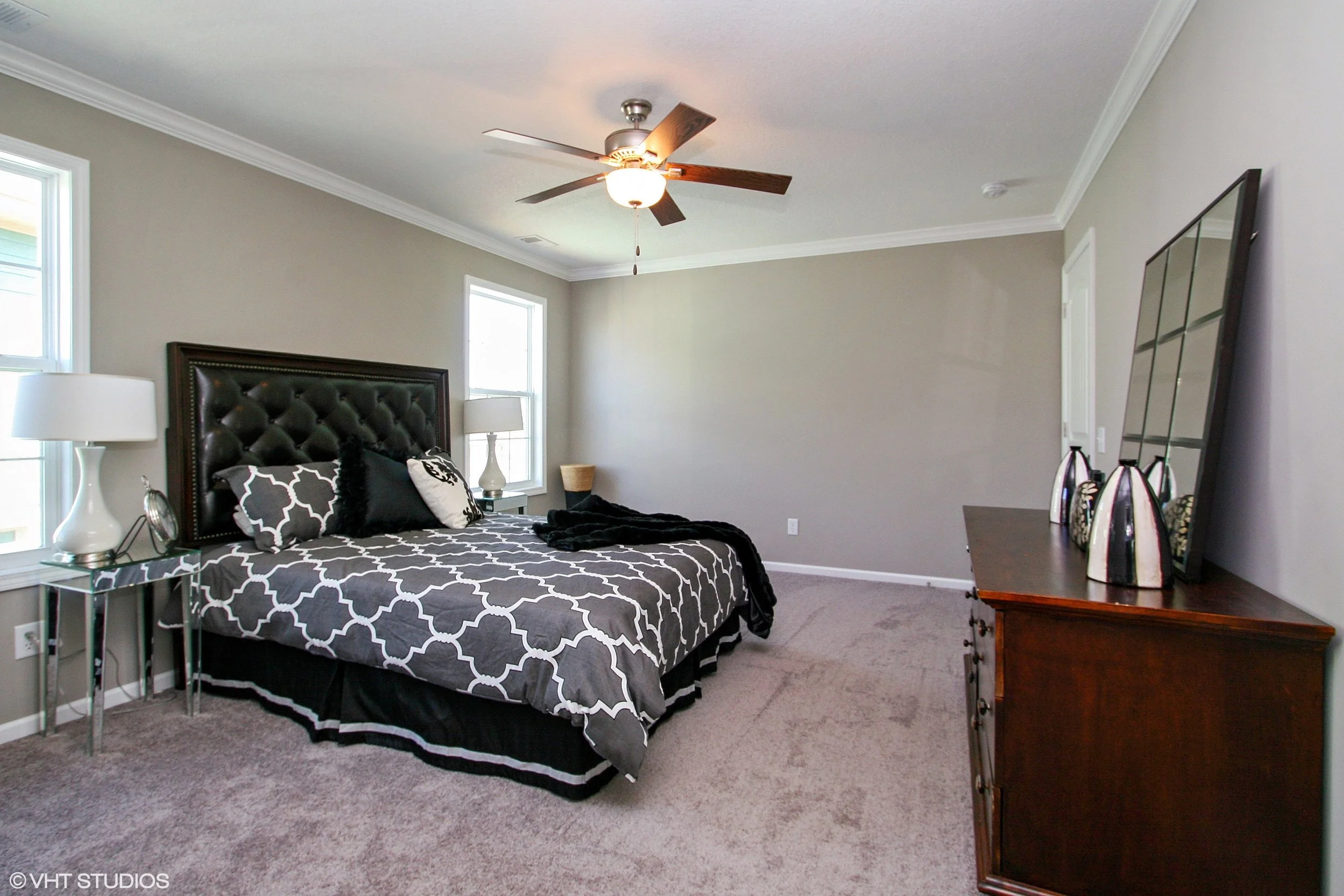 11_912SWRedbuckCir_14_MasterBedroom_HiRes.jpg