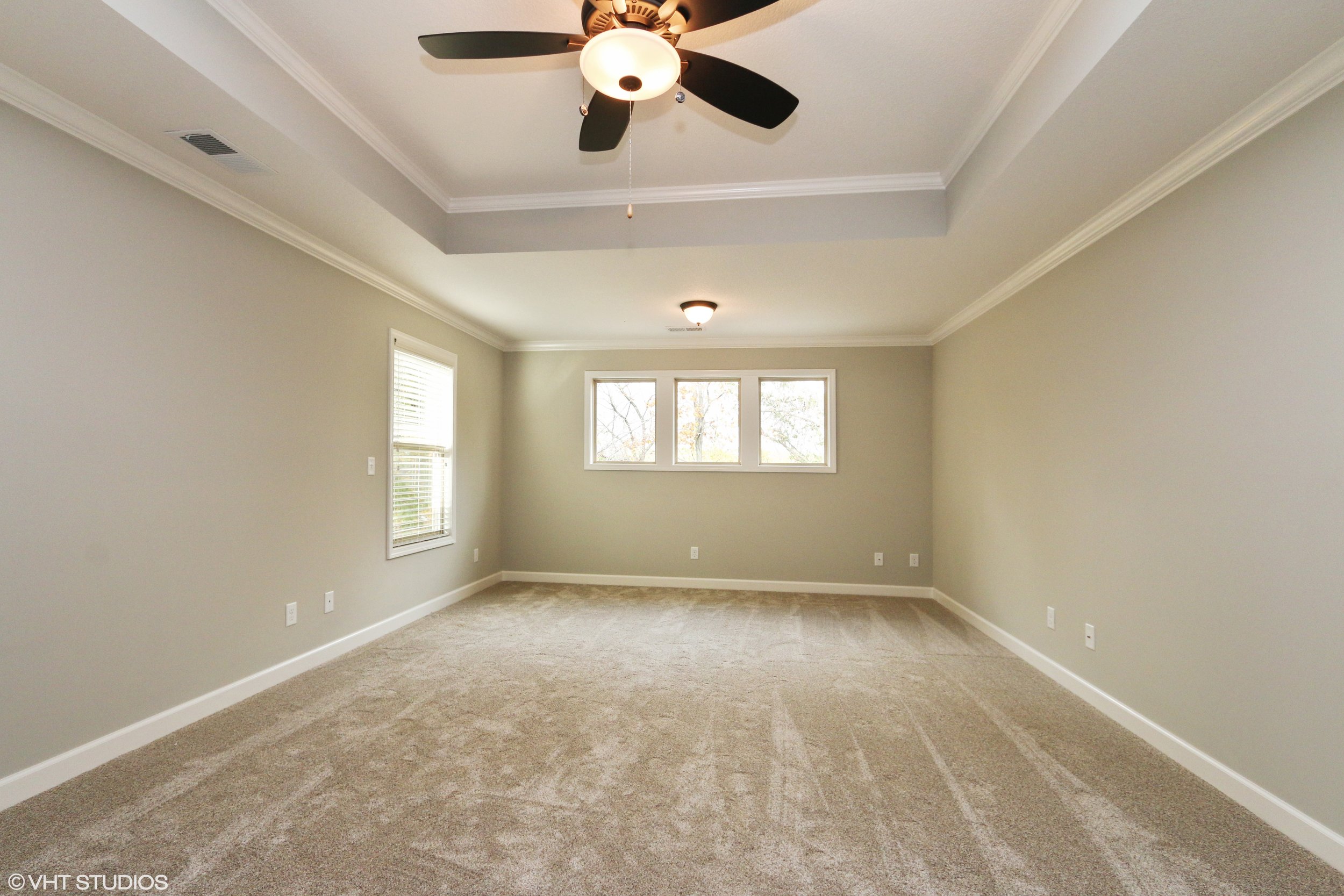 10_3407NTwymanRd_14_MasterBedroom_HiRes.jpg