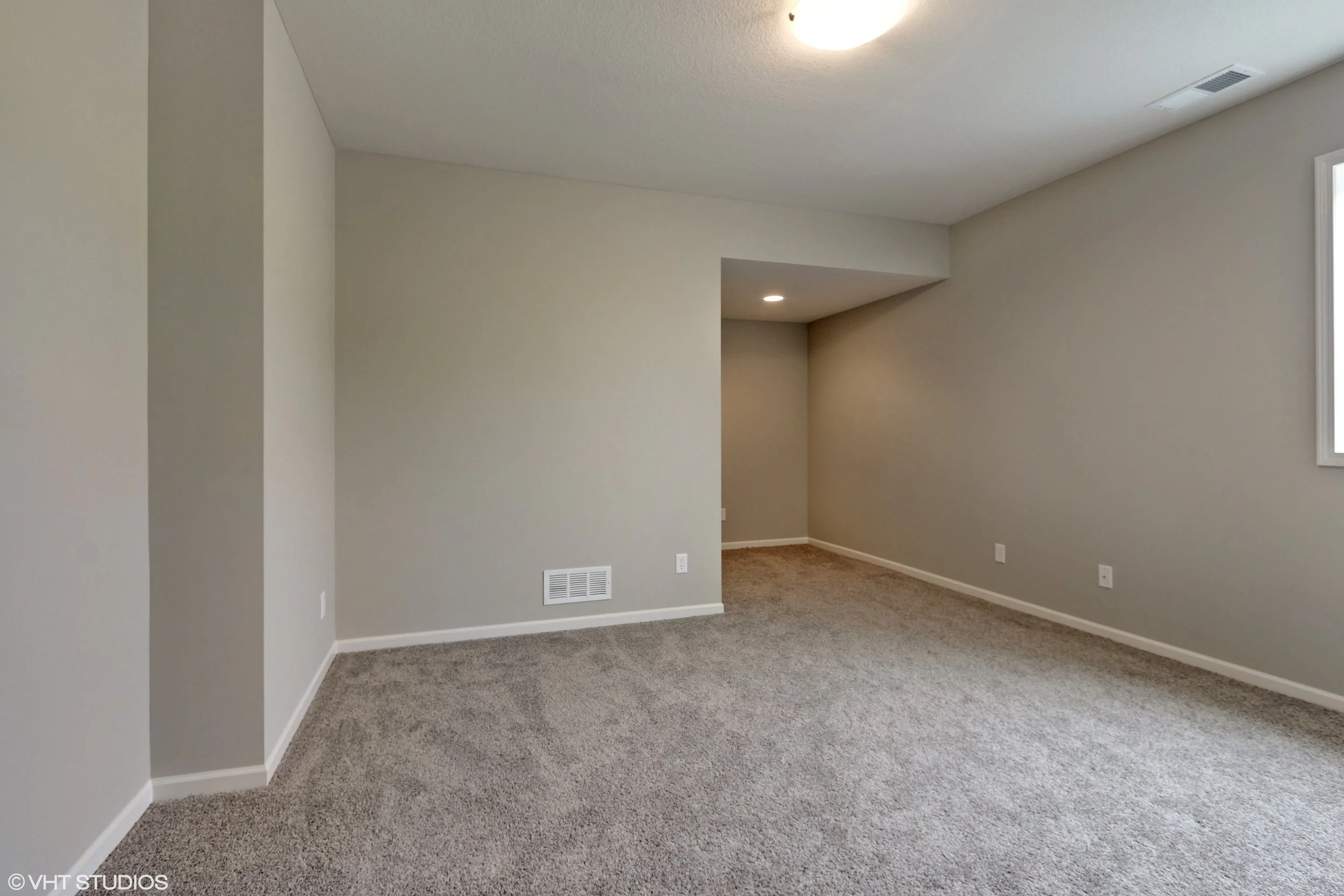 18_190SWRooseveltRidge_153_2ndBedroom_HiRes.jpg