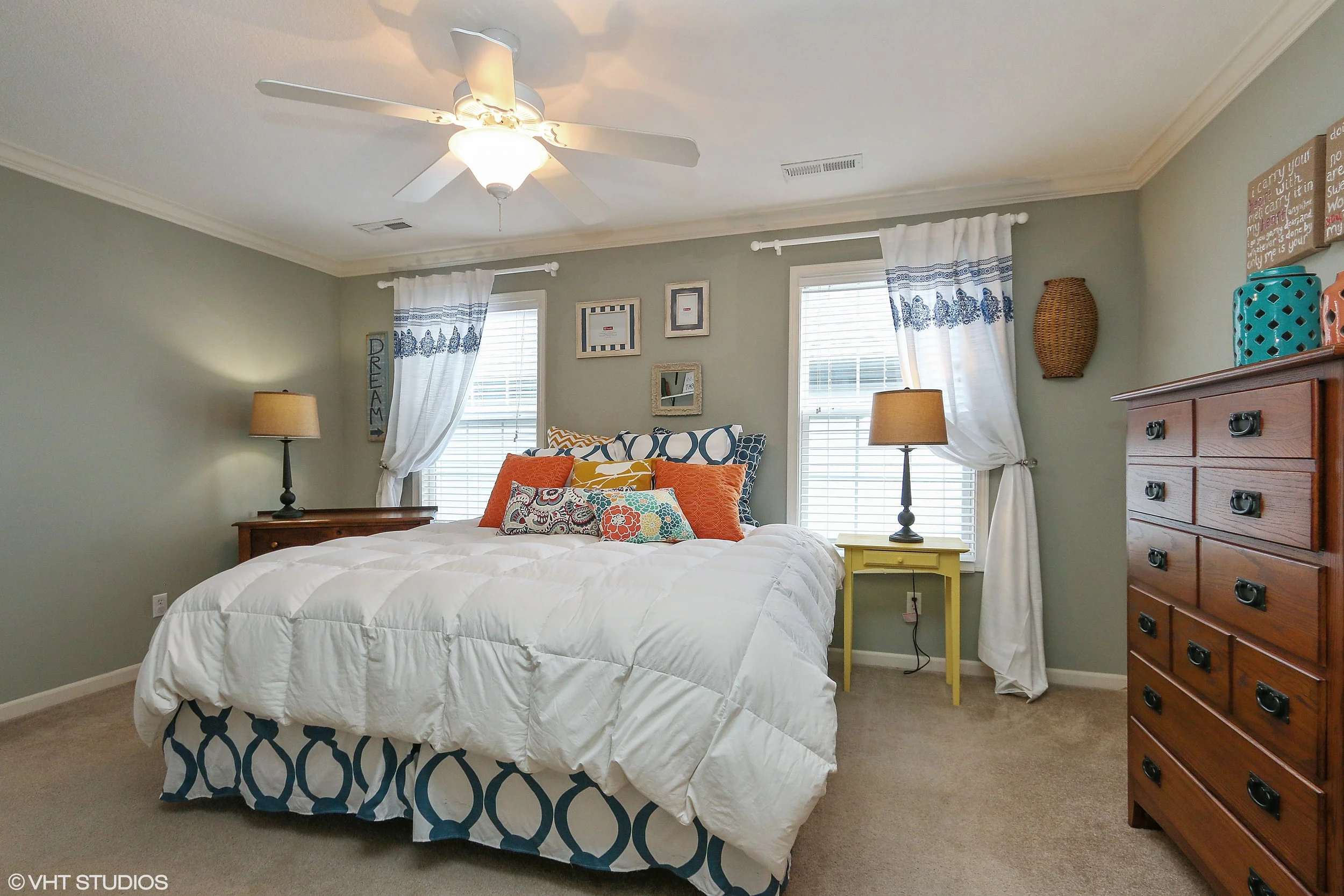 14_3336SWArena_178_MasterBedroom_HiRes.jpg