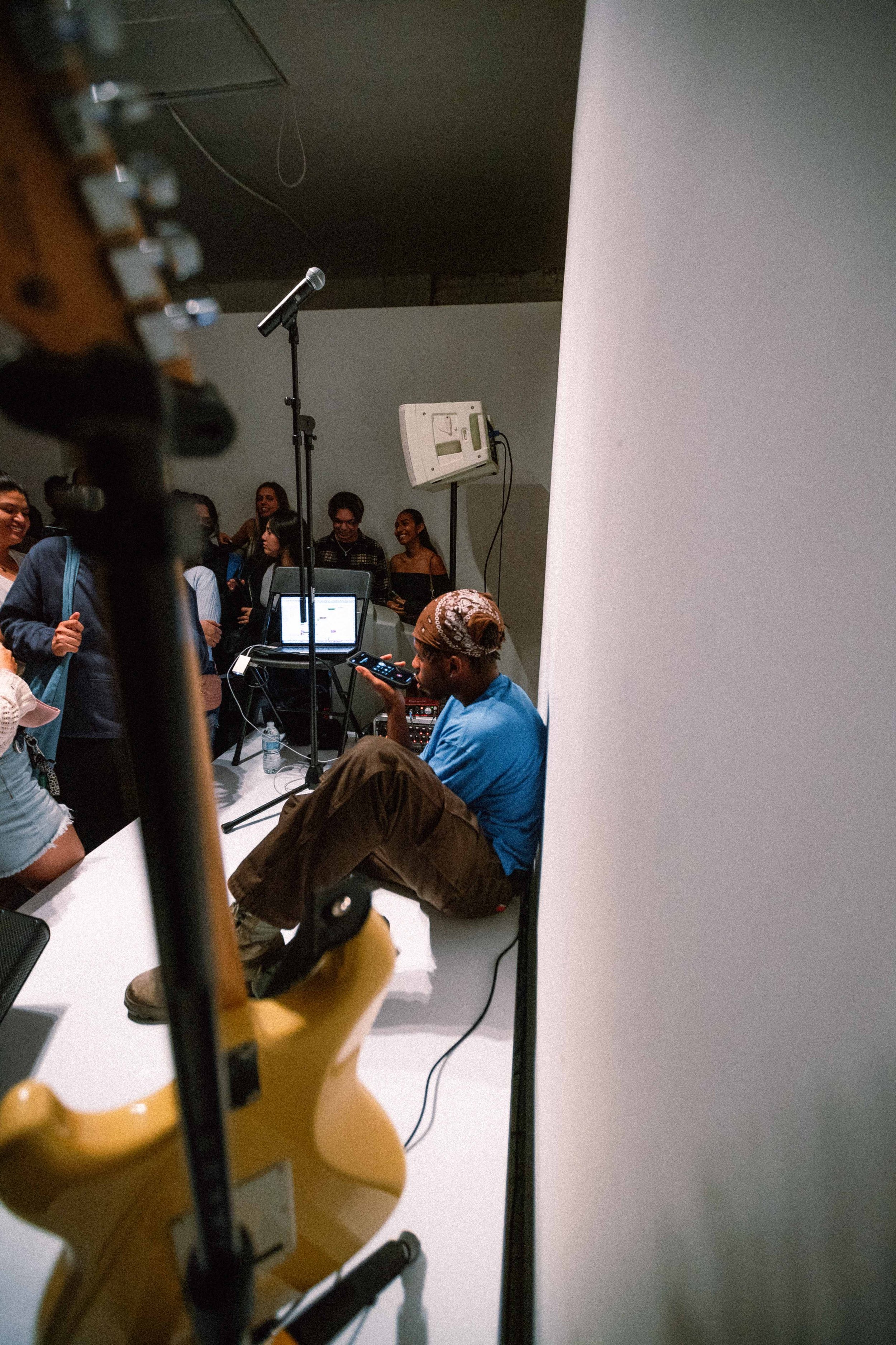 Montell Fish - Do you feel the connection-9.jpg