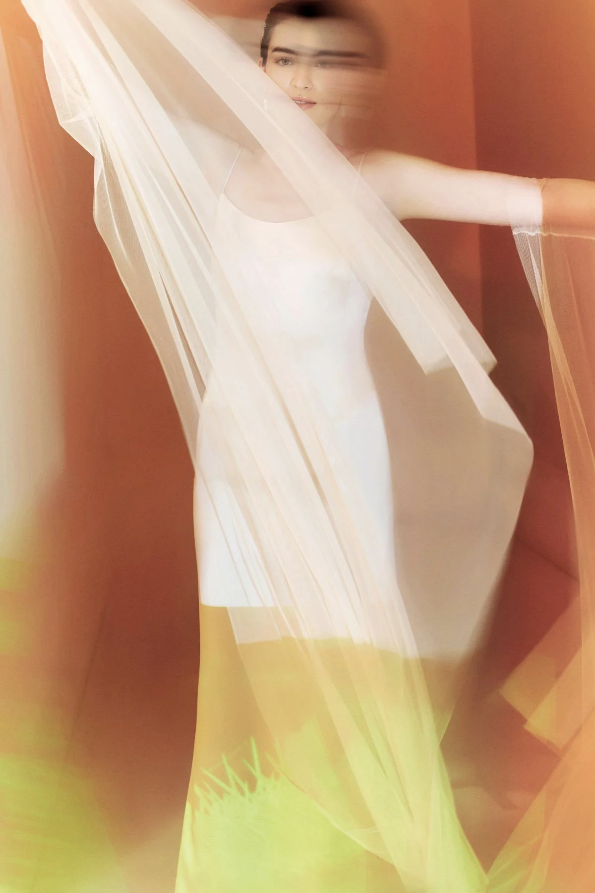 20:justine-jurk-ligne-earrings-eva-janssens-bridal-cestmoi-trouwjurk-2023-web-.003.jpeg