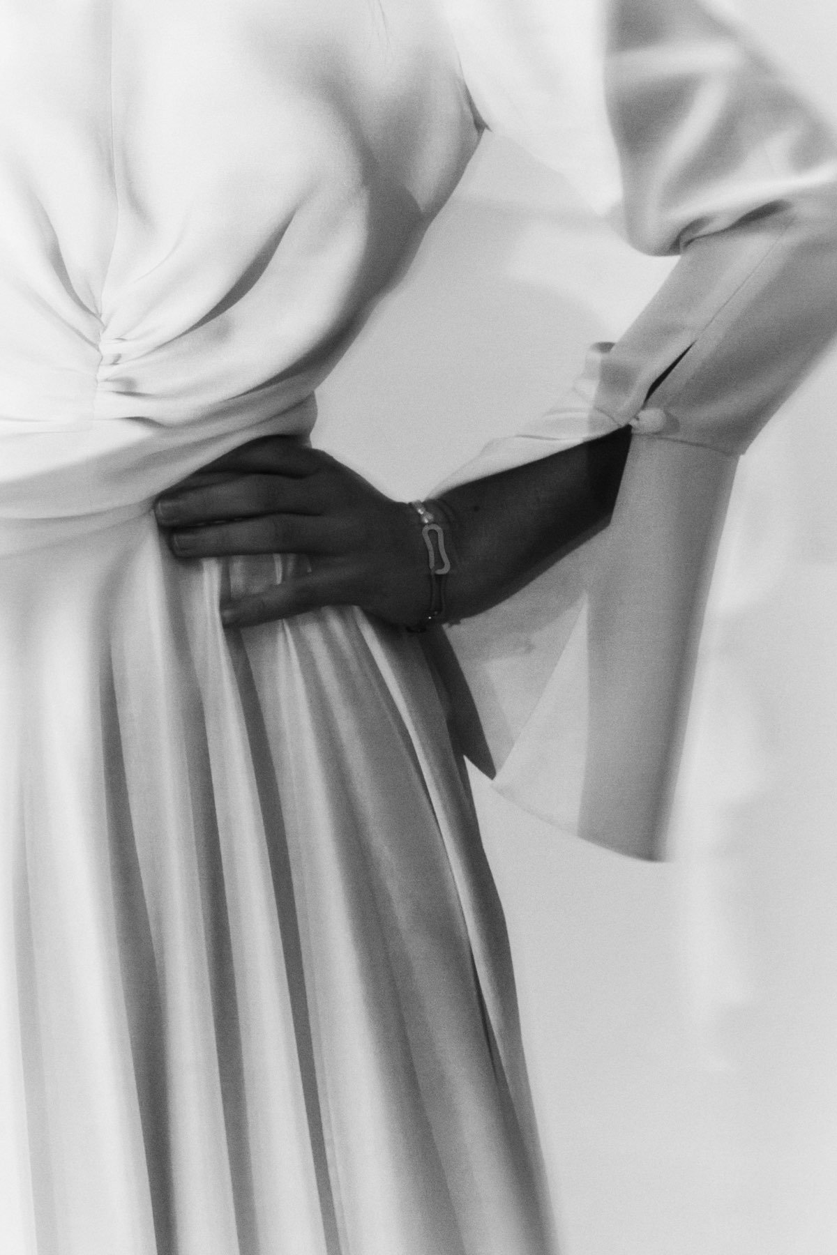 06:07:08:naimah-top-lola-rok-nour-crown-eva-janssens-bridal-cestmoi-trouwjurk-2023-web-.005.jpeg