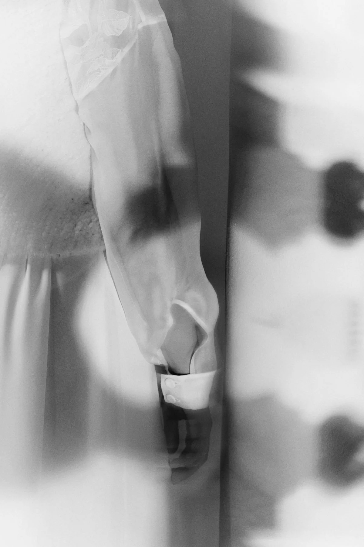 11:12:yasmin-rok-arianne-bloes-magali-bodywarmer-eva-janssens-bridal-cestmoi-trouwjurk-2023-web-.001.jpeg