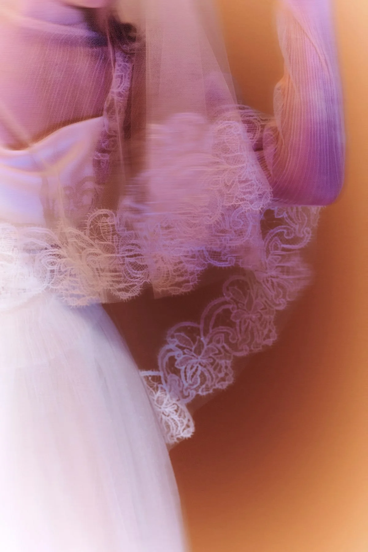 15:ruby-top-thara-top-anika-rok-noname-crown-eva-janssens-bridal-cestmoi-trouwjurk-2023-web-.001.jpeg