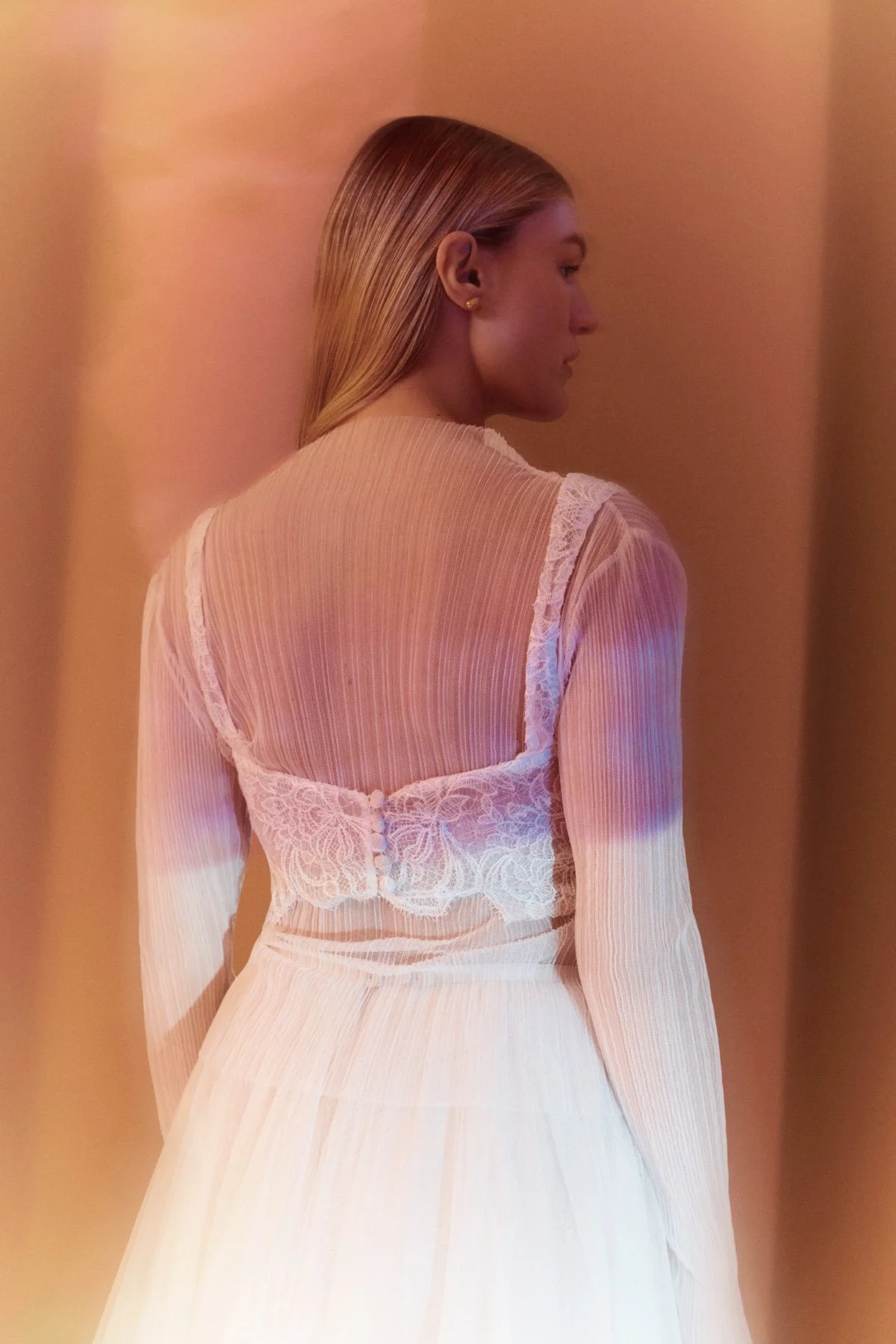 15:ruby-top-thara-top-anika-rok-noname-crown-eva-janssens-bridal-cestmoi-trouwjurk-2023-web-.005.jpeg