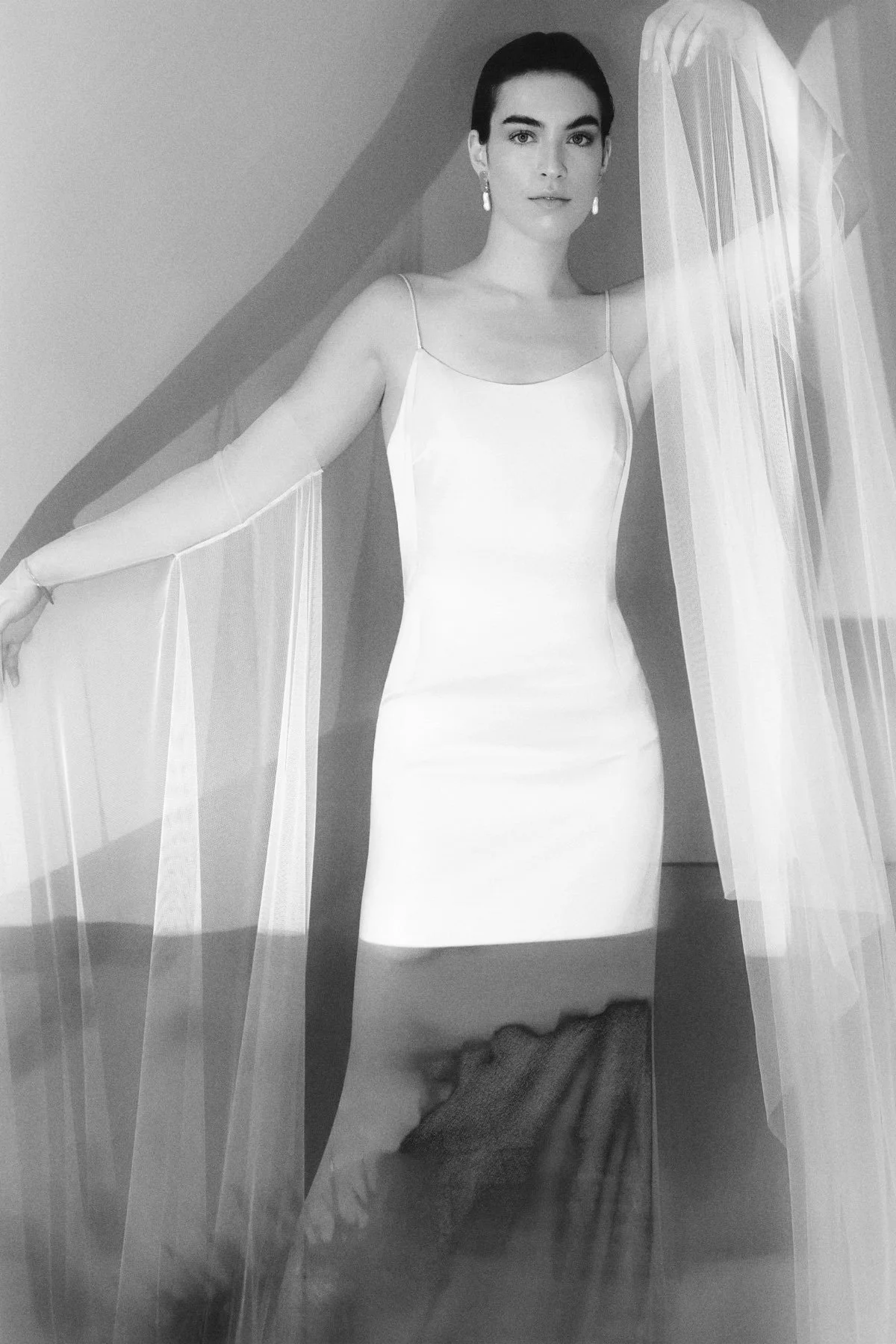 20:justine-jurk-ligne-earrings-eva-janssens-bridal-cestmoi-trouwjurk-2023-web-.001.jpeg