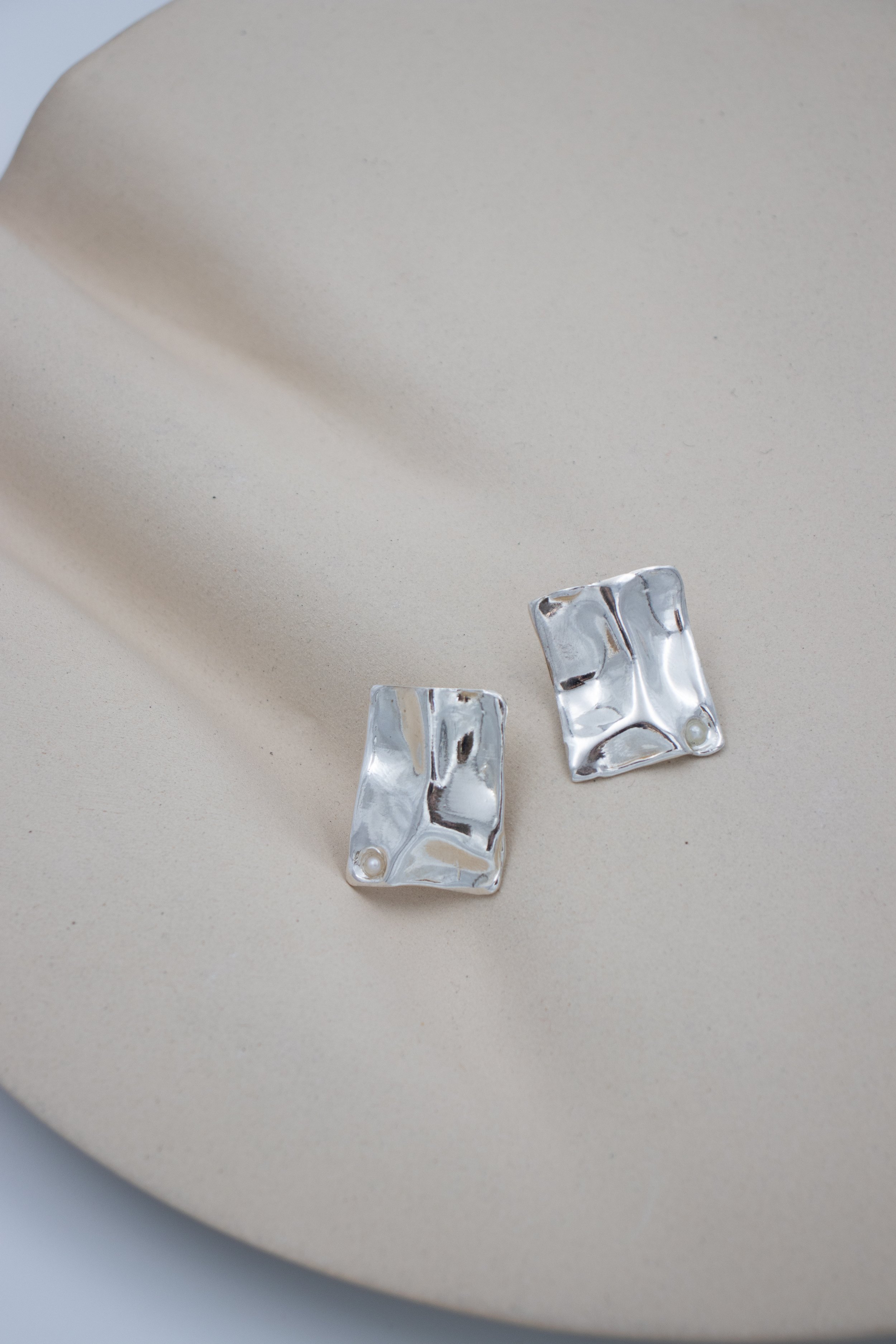 Gioia earrings silver.jpg