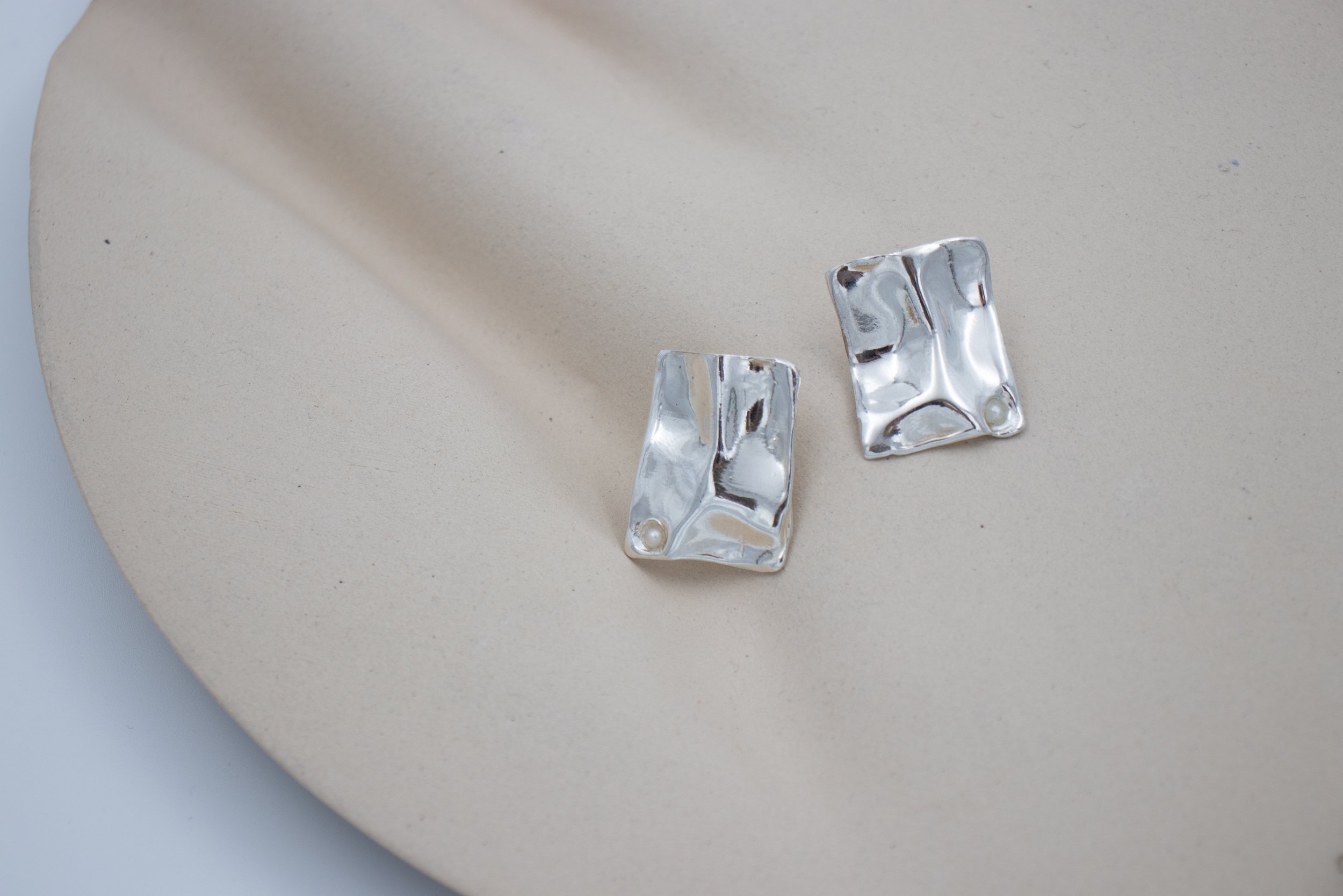 Gioia earring silver.jpg