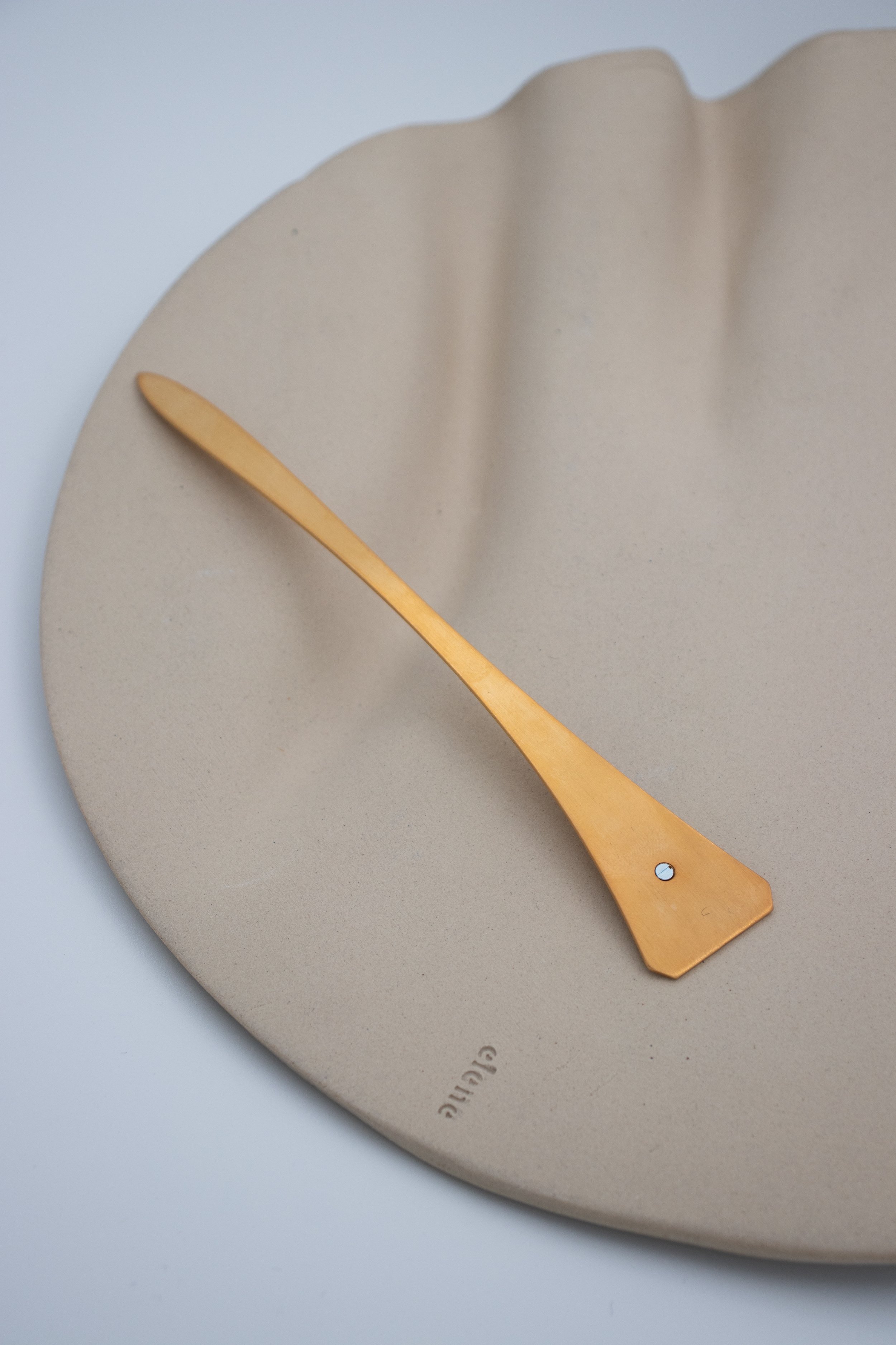 011 Hairpin