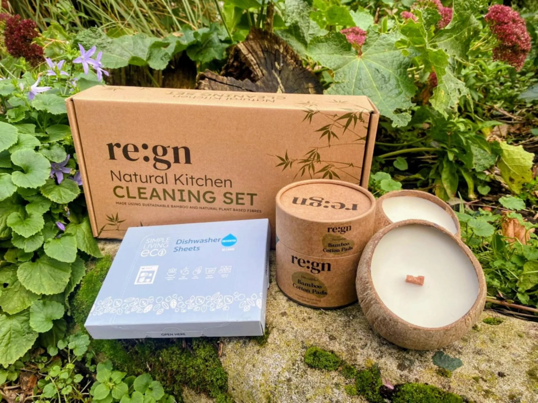 NEW non food items; 
🫧cleaning set - perfect for a new home gift 
🍽️dishwasher sheets
💋washable face cleansing / make up removing pads
🕯️candle 
Come and check them out!

#sustainable #sustainablelifestyle #reusable #reuse #reusablefacepads #wash