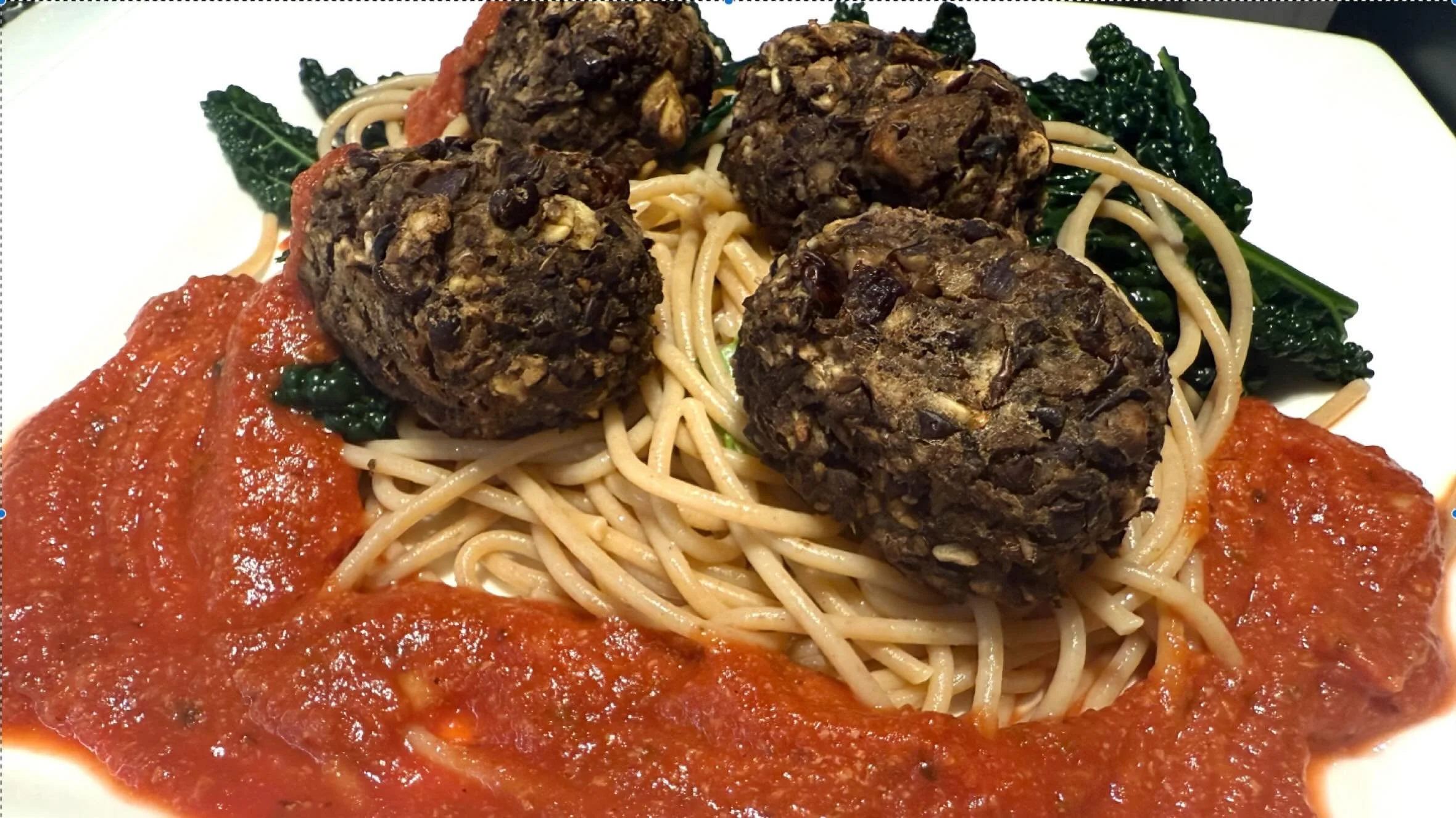 New recipe, Carlin Pea &amp; Mushroom balls! 
Perfect for the festive season. 
Inspired by a recipe from @hodmedods who produce the fibre filled, delicious, nutritious and British grown Carlin Peas. 

Batch cook to save time and electricity. Serve wi