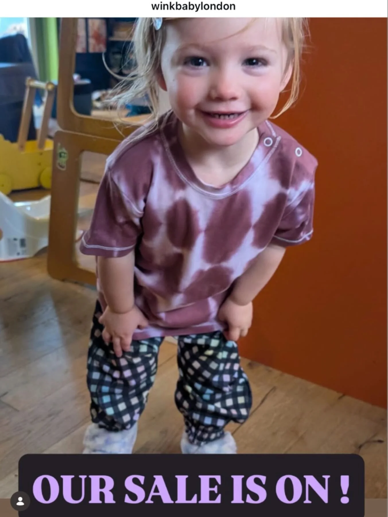 Our neighbours @winkbabylondon are having a January sale 🎉 
SO many cute sustainably made children&rsquo;s items, from socks and bibs, to t-shirts and jumpers. 
Perfect for gifting 🎁

#sustainableclothing #madeinlondon #organiccotton #ethicalchildr