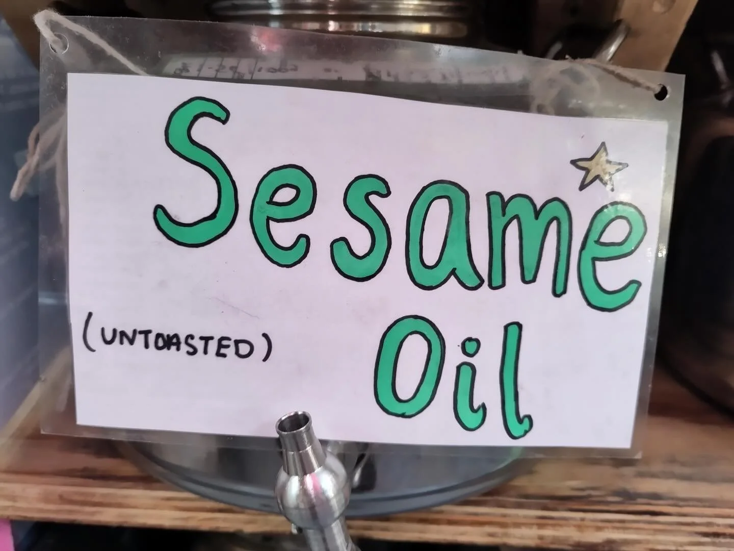 Did you know we stock untoasted sesame oil? 
It&rsquo;s kept in the fridge so often gets over looked! 
Do ask staff for help if needed.
Great for salad dressings, stir fries or this sweet &amp; sour tofu recipe, link in bio 👆

#sesameoil #sweetandso