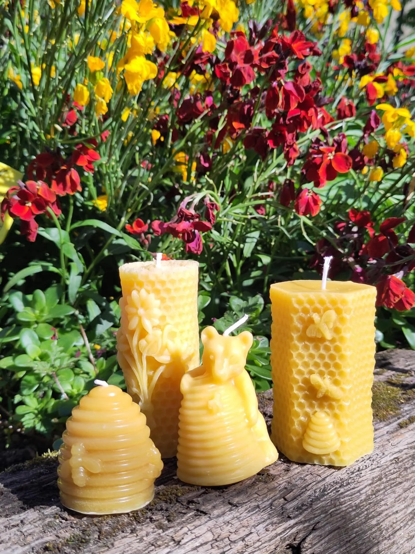 New bees wax candle range from our original honey supplier, @localhoneymanuk 
We think they are very cute and will make great gifts. 

#beeswax #beeswaxcandles #naturalcandles #hackneycityfarm