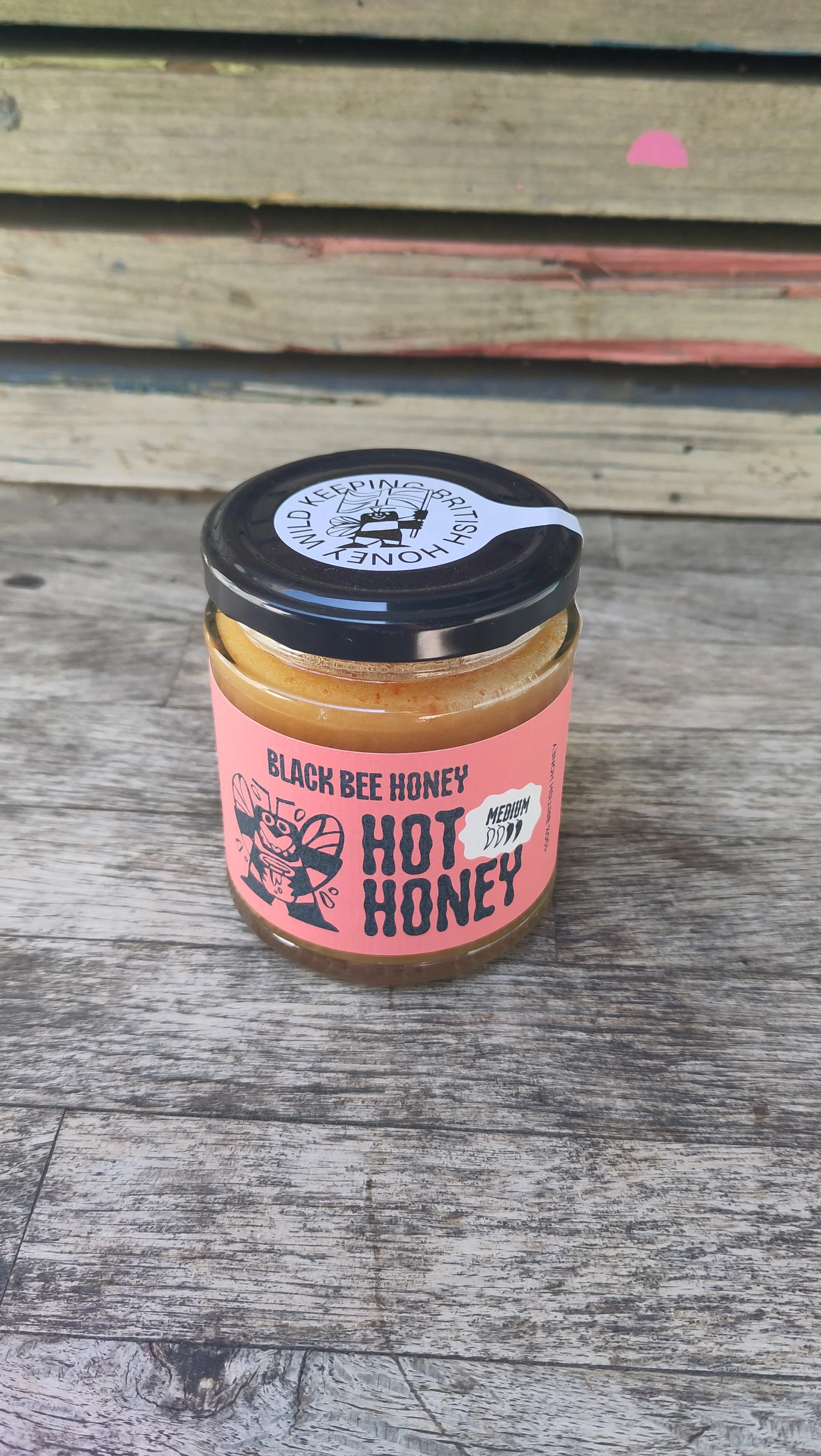 Black Bee Hot