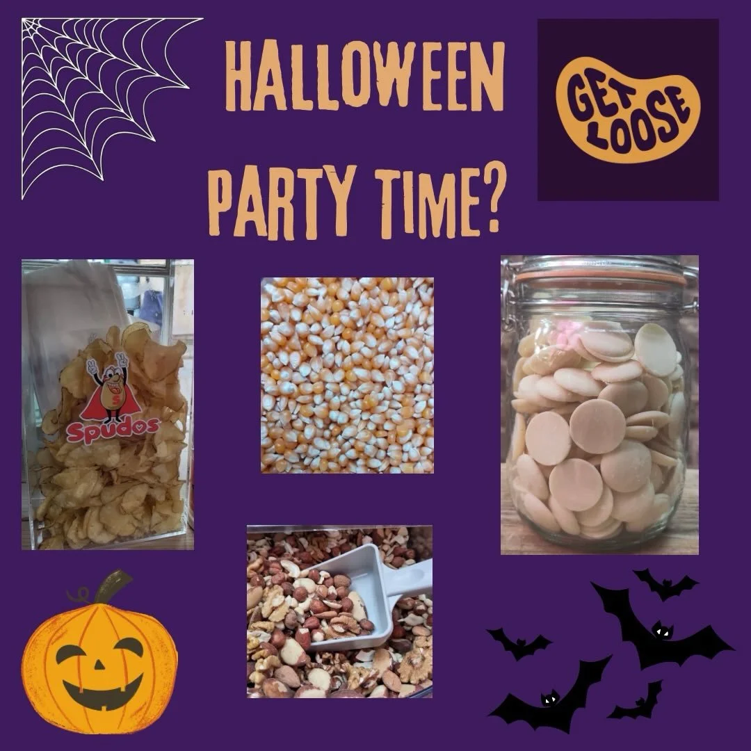 Planning a Halloween party? 
We have lots of snack / treat ideas.
🍿Popcorn
🌰Nut mix
🍫Chocolate buttons
🥔 Spudos crisps
🥭Dried mango
🍌Banana chips
🍊Candied orange
🐥🫛Roast chickpeas
Which is your favourite? 

#halloweensnacks #halloweentreats 