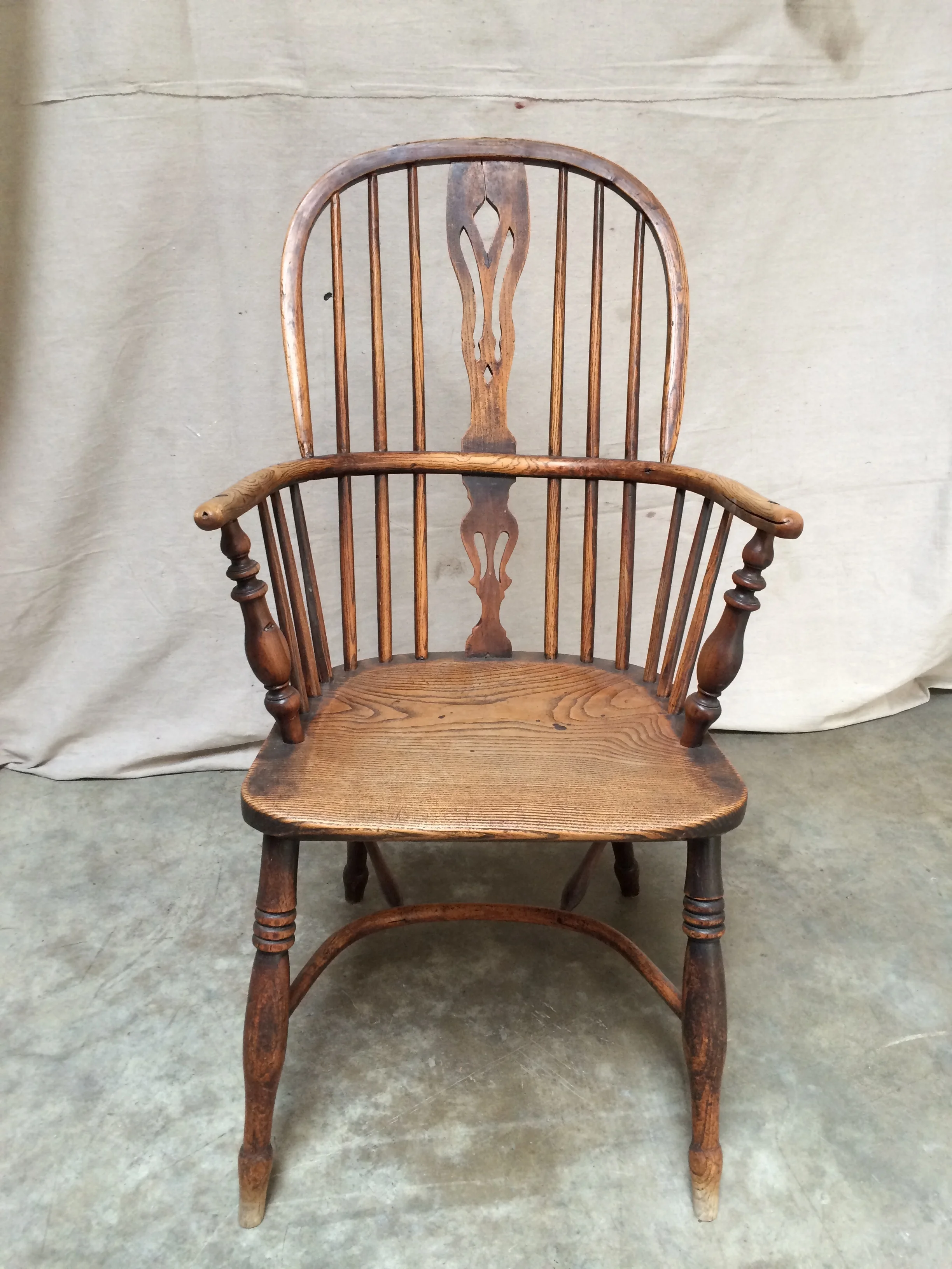 18th c. English Windsor chairs  3.JPG