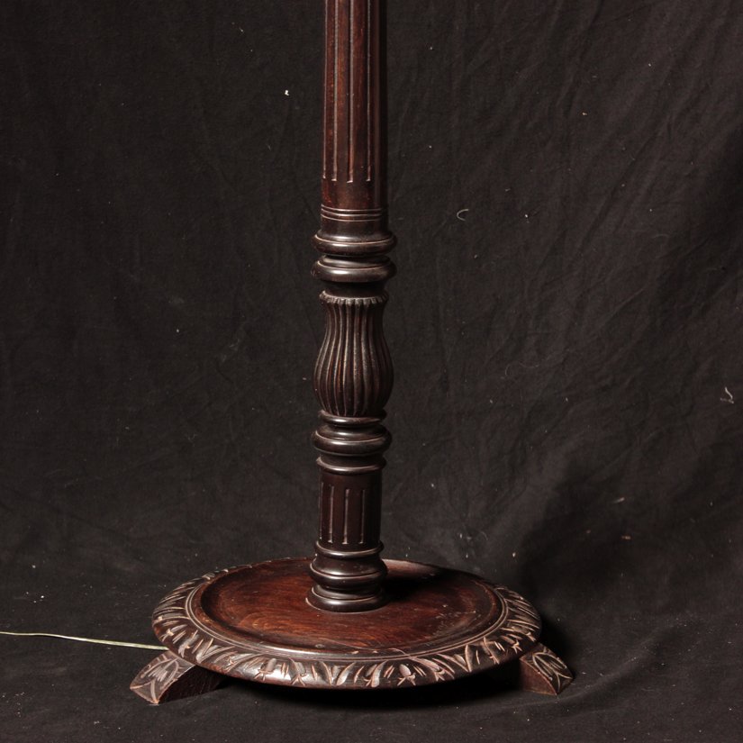 Item Kipper Designs, Antique Mahogany Floor Lamp