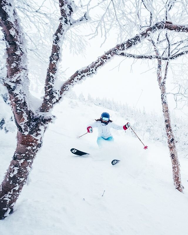 If you can dodge a tree, you can dodge a race gate 🏁. @kristiblovin warms up for this weeks @mansfield.racing ski bum race.
&mdash;&mdash;&mdash;&mdash;&mdash;&mdash;&mdash;&mdash;&mdash;&mdash;&mdash;&mdash;&mdash;&mdash;&mdash;&mdash;&mdash;&mdash